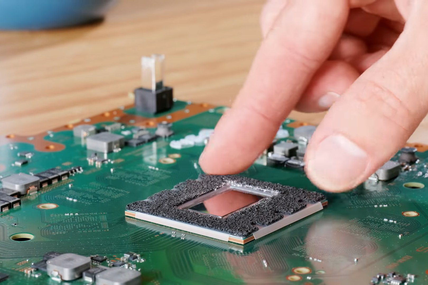 DIY Perks，product design，PLAYSTATION 5 'SLIM'，Water-cooled game machine，Very thin design，