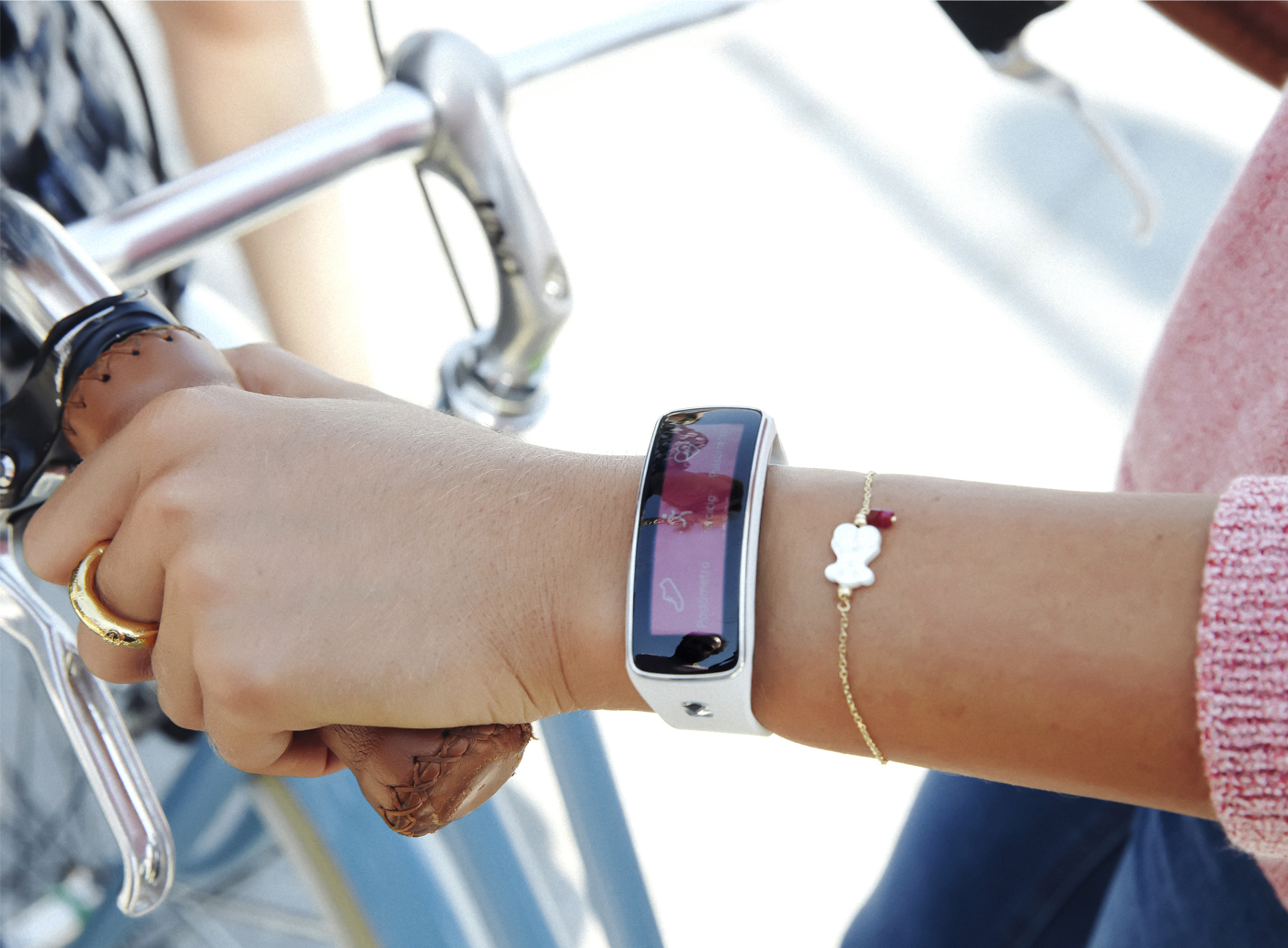 Bracelet，intelligence，Bodybuilding，Motion tracking，Samsung，