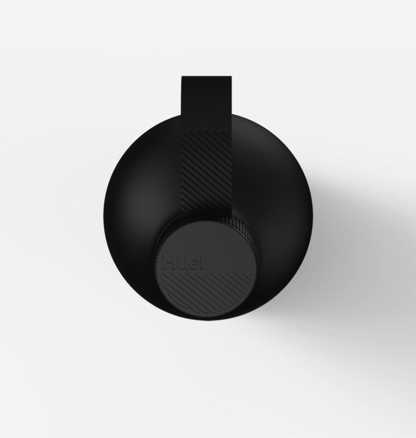 Water bottle，Milkshake，black and white，2022 Red Dot Product Design Award，