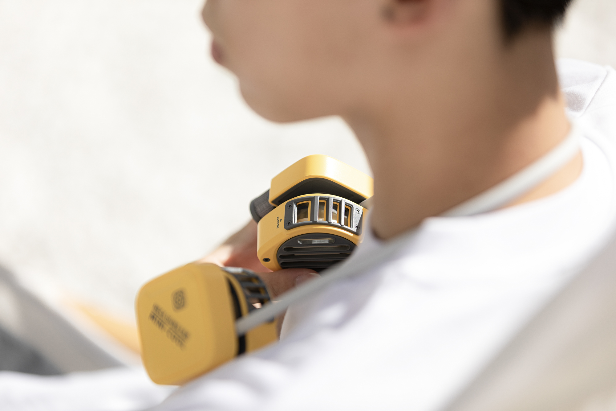 Cyberpunk，Hanging neck fan，White base map，Shenzhen，