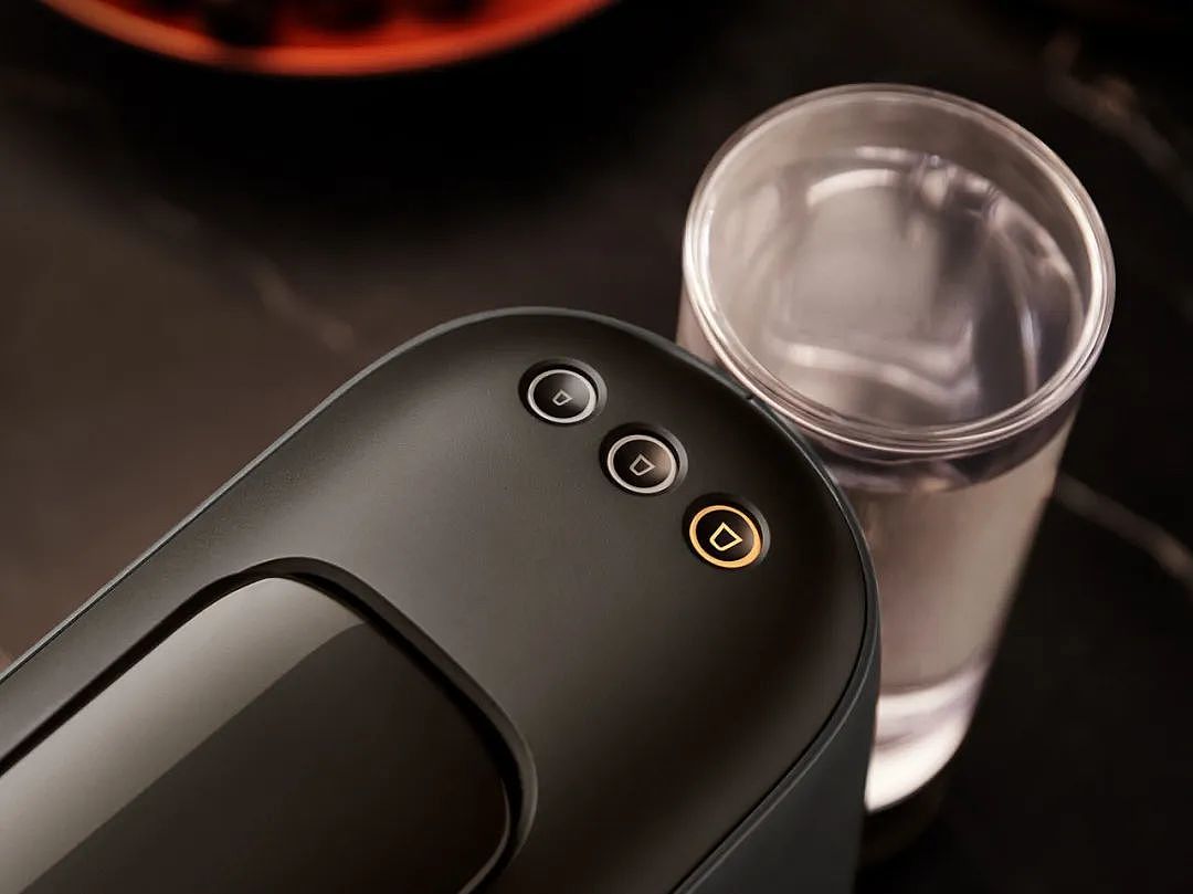 Coffee machine，Italian style，compact，2022 Red Dot Product Design Award，