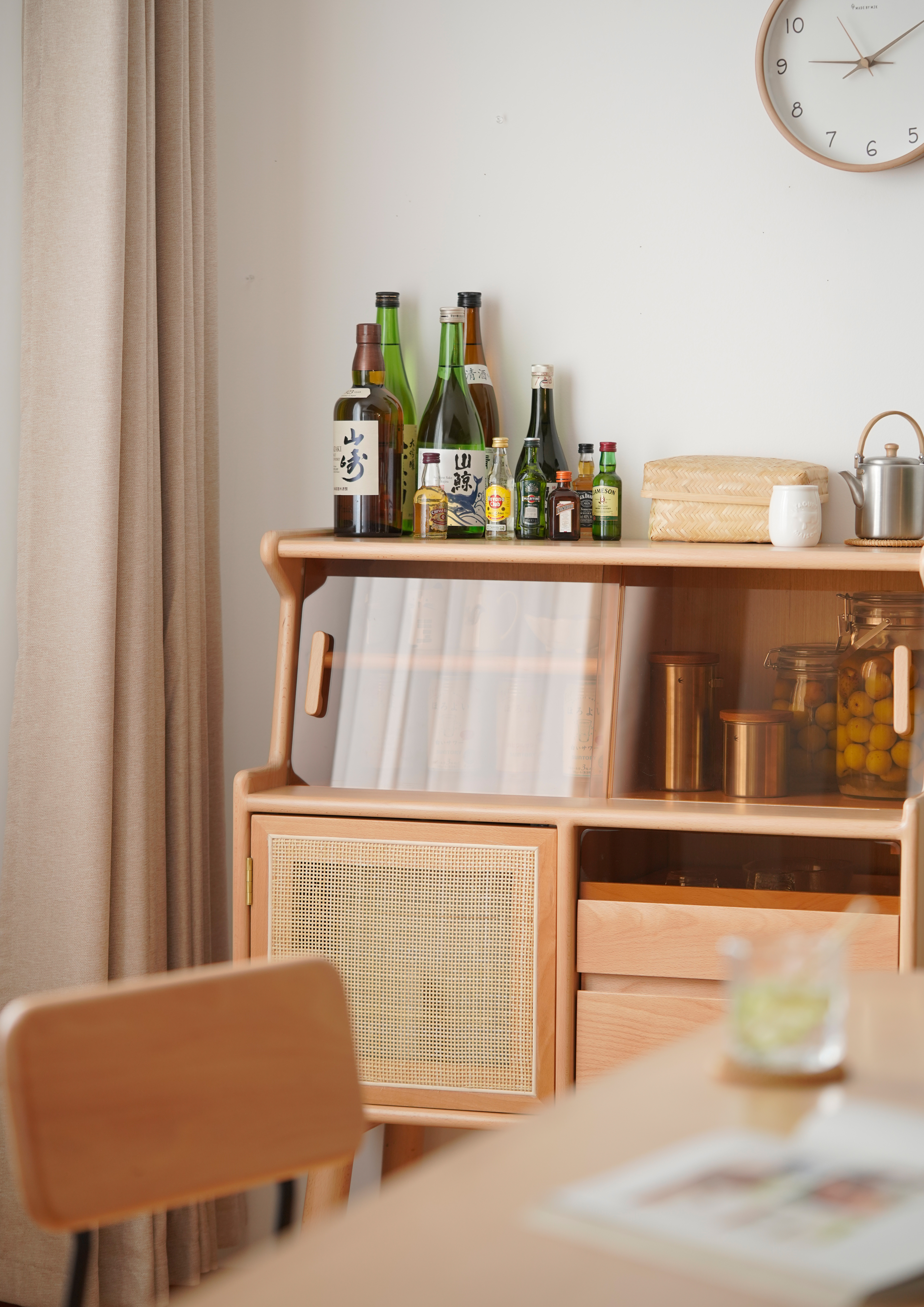 product design，furniture design ，Interior design，Sideboard，Solid wood sideboard，Solid wood furniture，furniture，