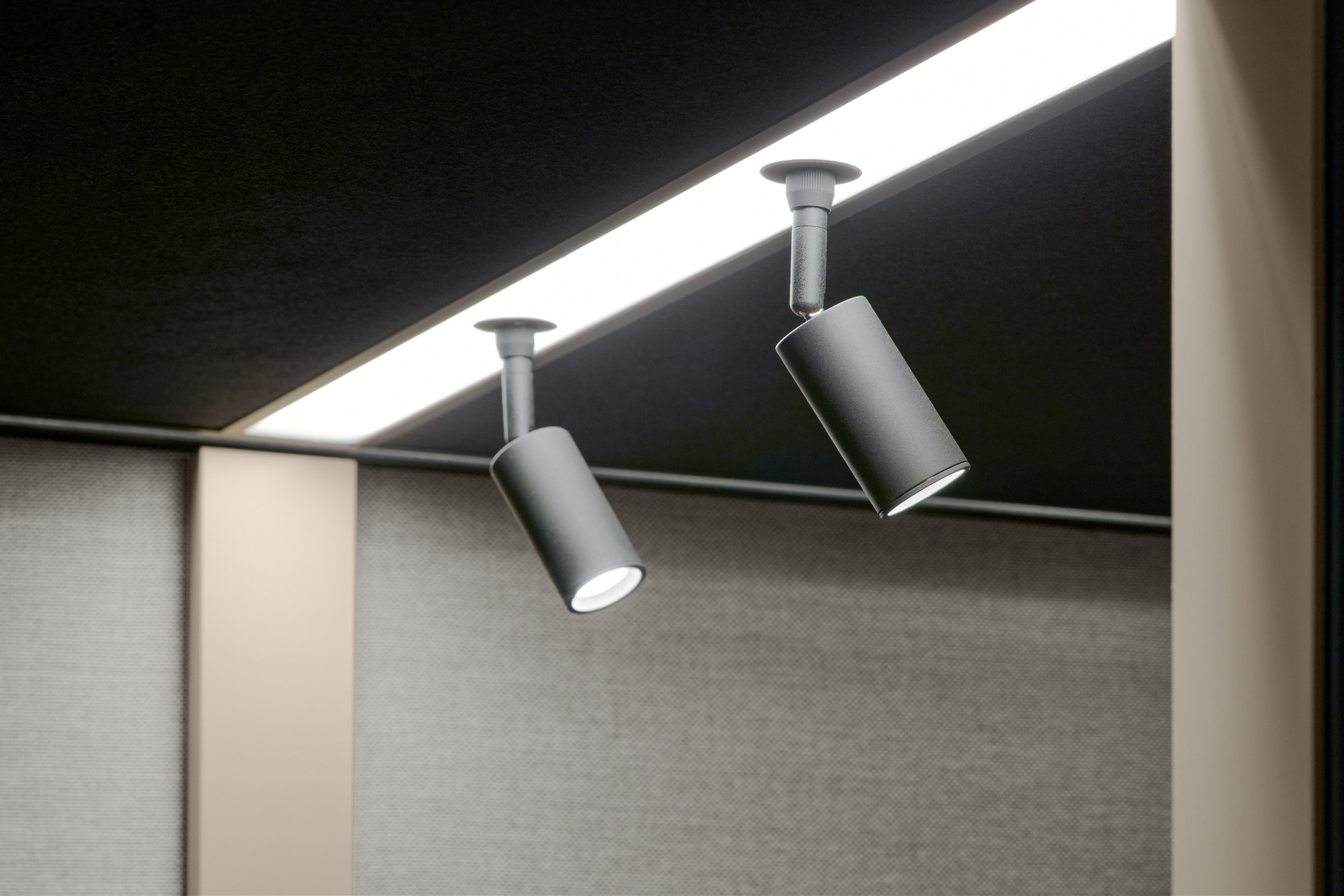 to work in an office，esthetics，Simplicity，