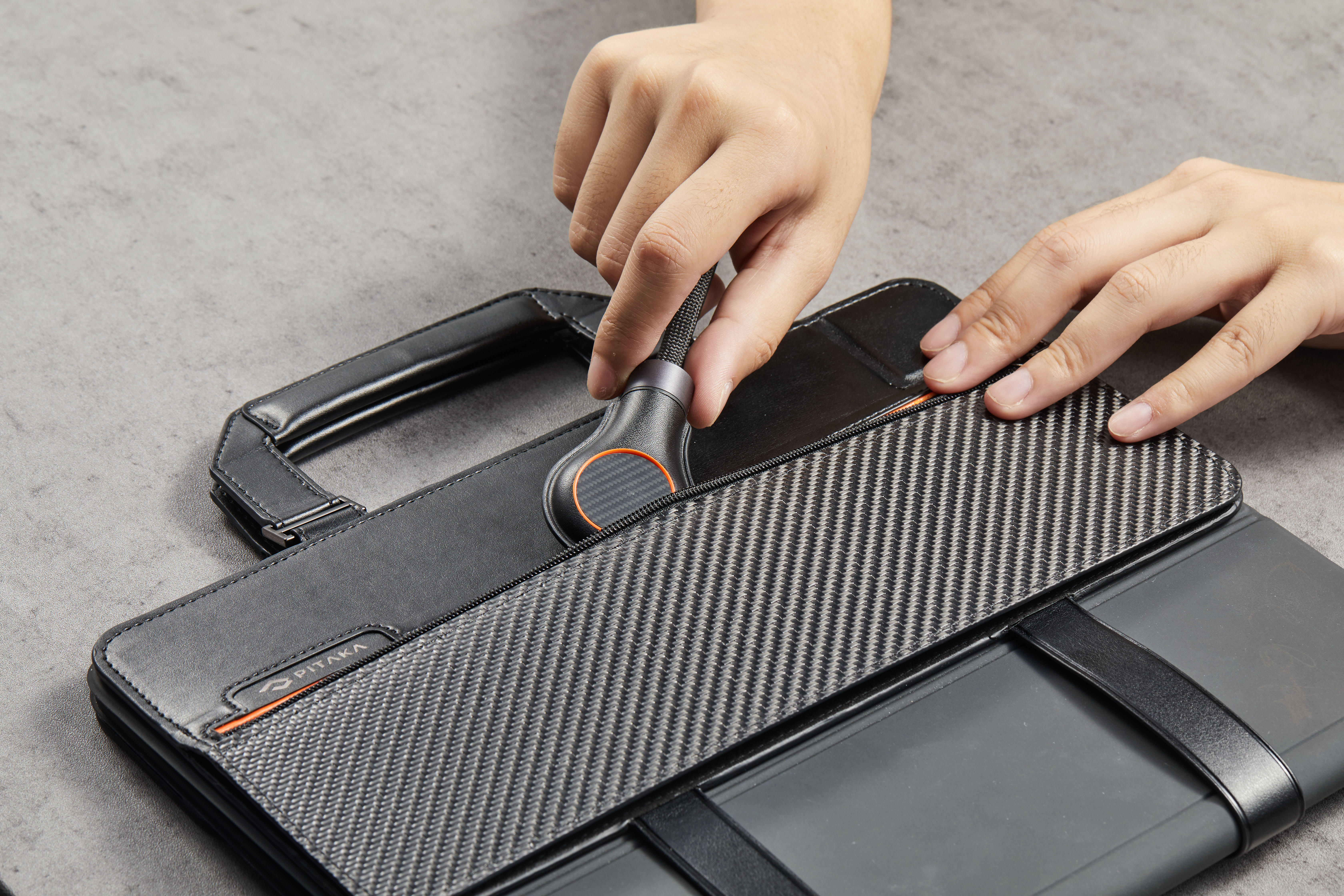 Air Tag Accessories，Air Tag case，Air Tag data cable，Airtag case，Airtag cable，AIRTAG accessories，data line，Small accessories，