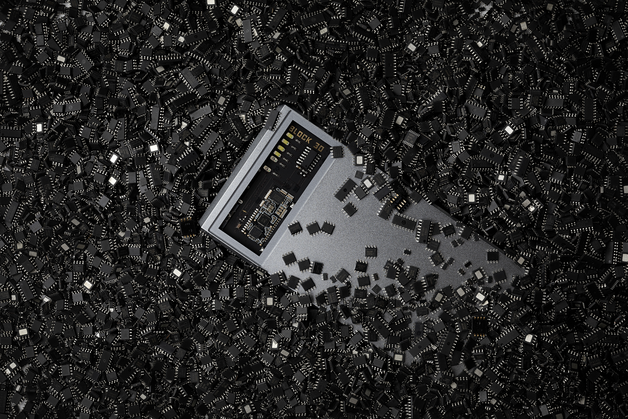 portable source，portable battery，chip，Shenzhen，Product shooting，