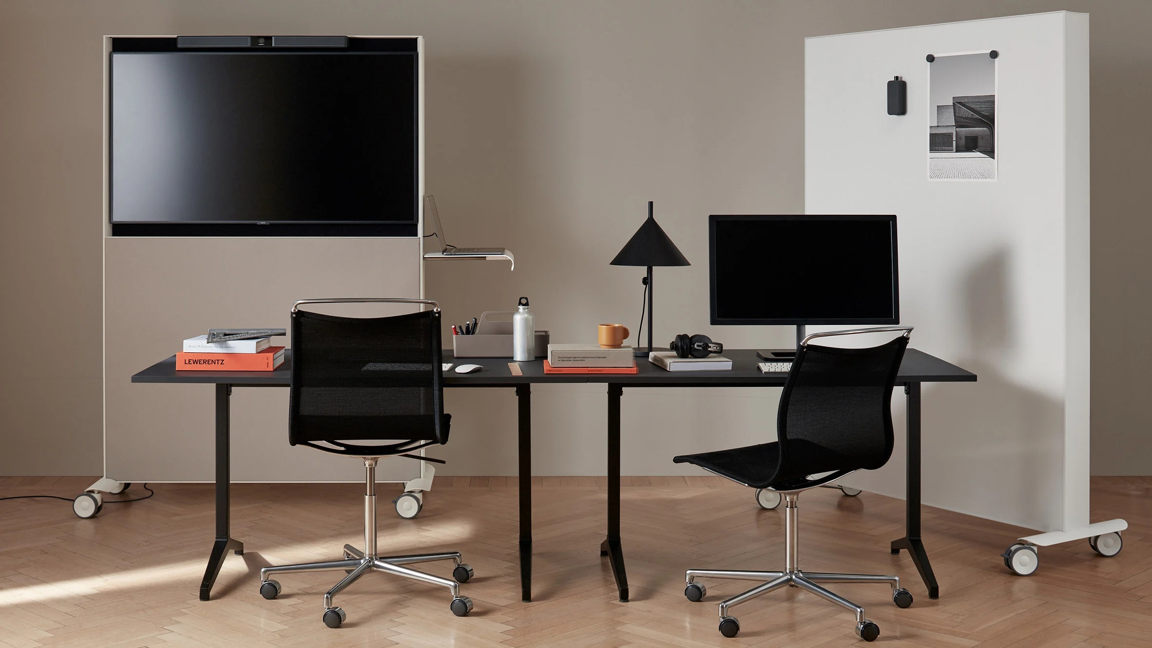 Multi-Media，screen，multi-function，