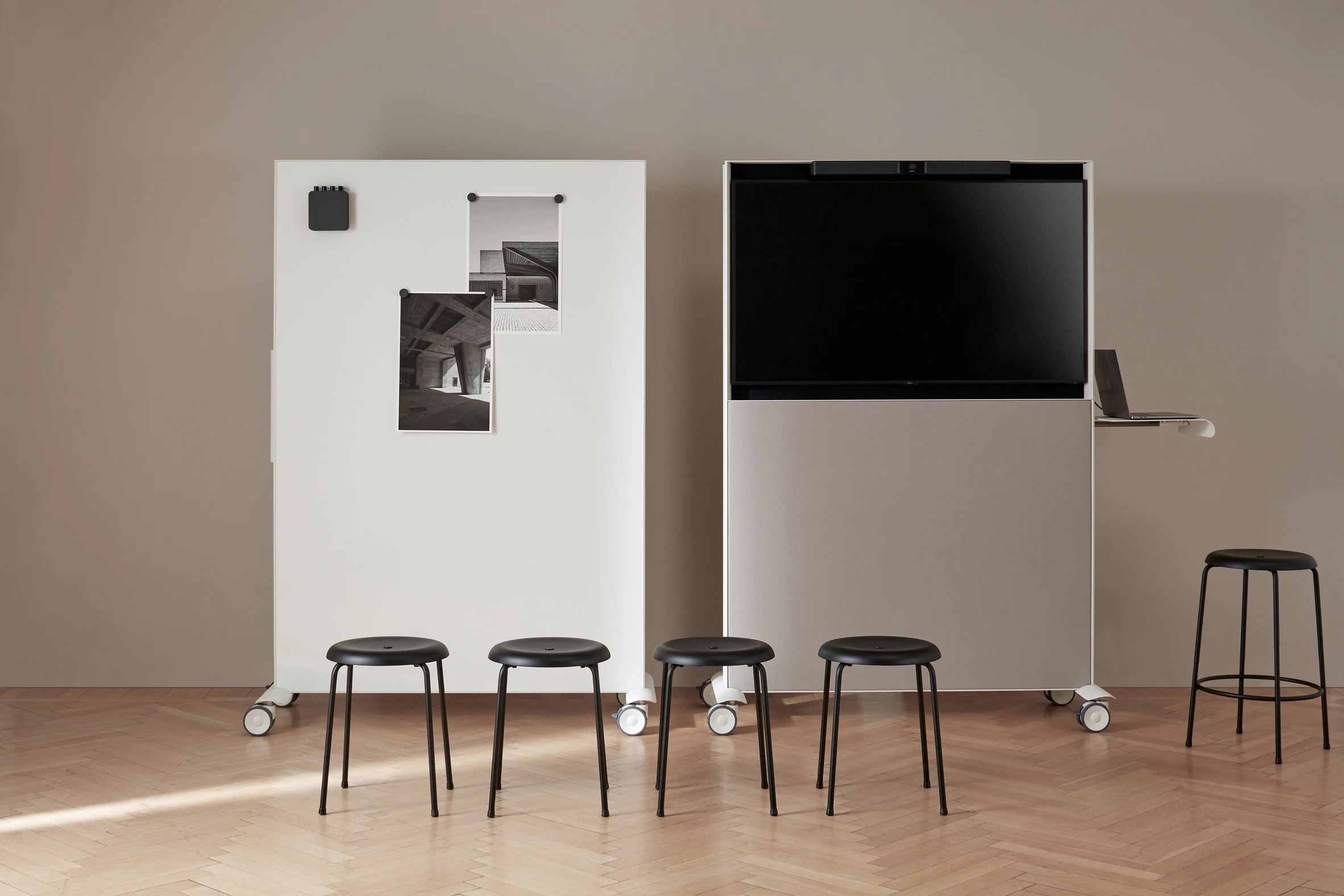 Multi-Media，screen，multi-function，