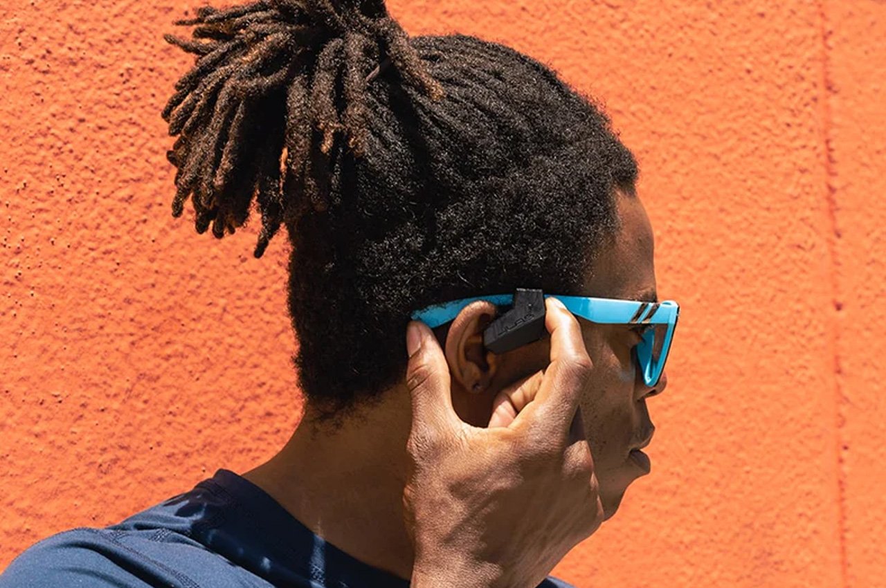 Earplugs，Sony，JLab，product design，motion，Sports earplugs，headset，