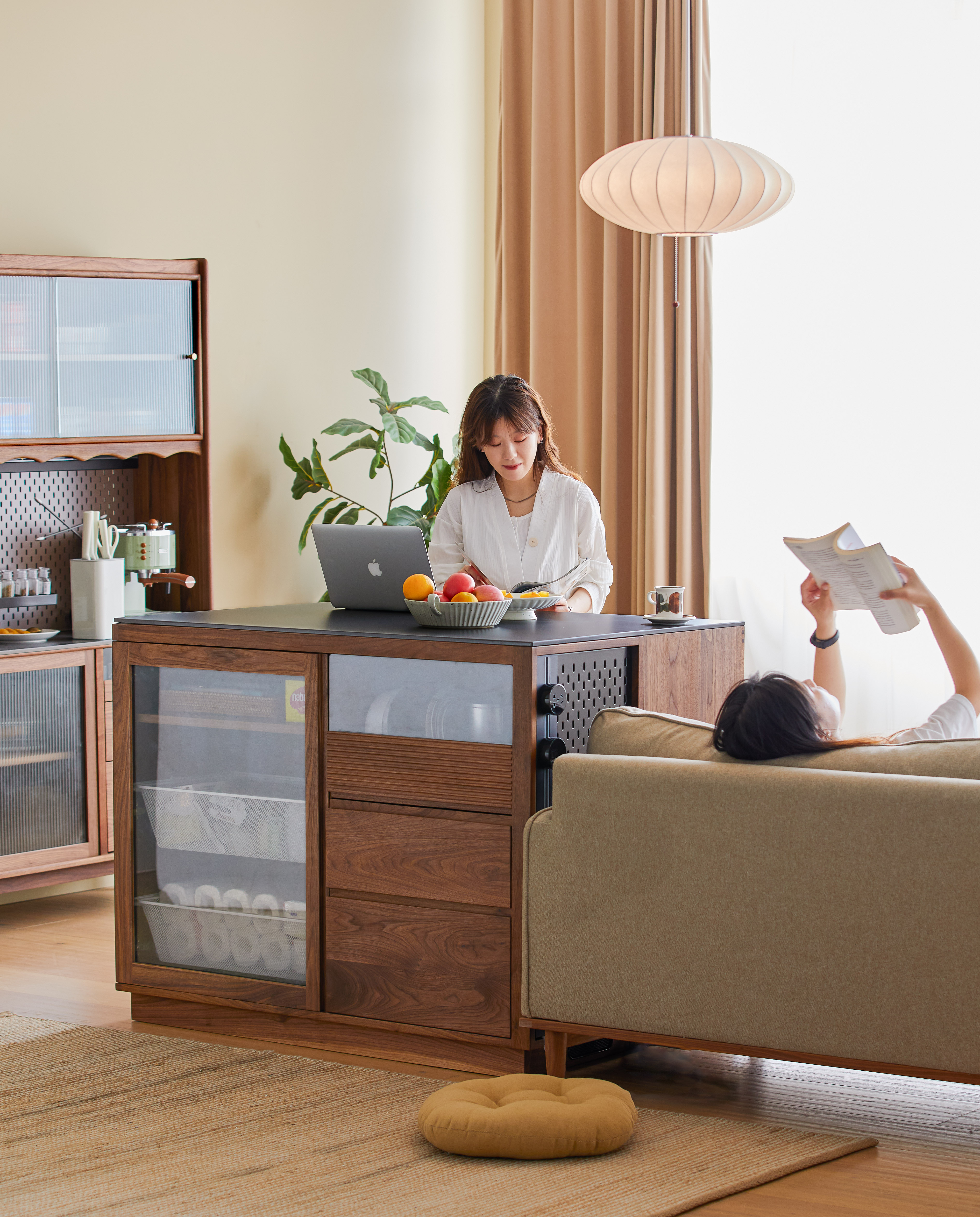 North American black walnut，Island Platform，Restaurant Design，
