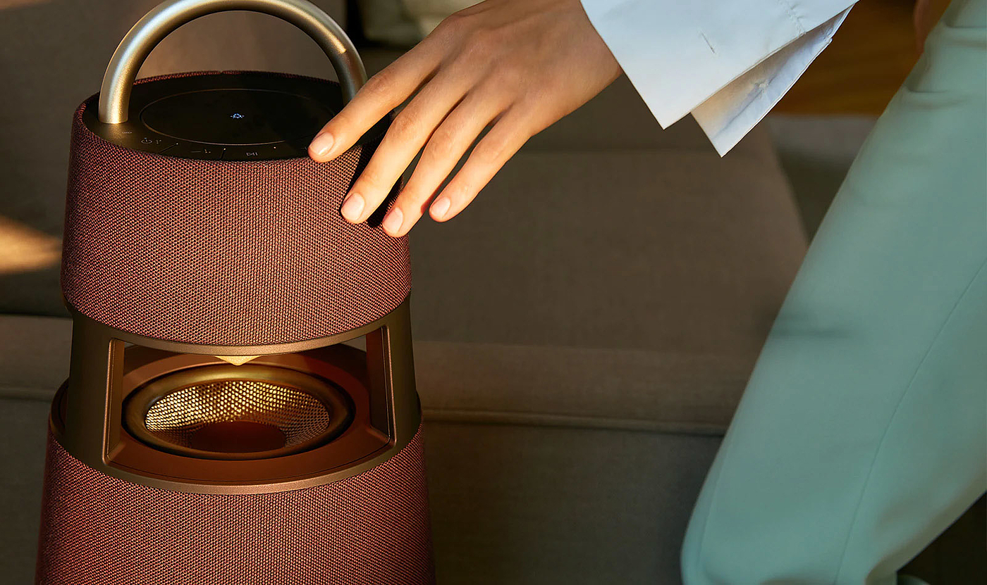 LG Xboom360 Series，loudspeaker box，Digital，2022 Red Dot Product Design Award，