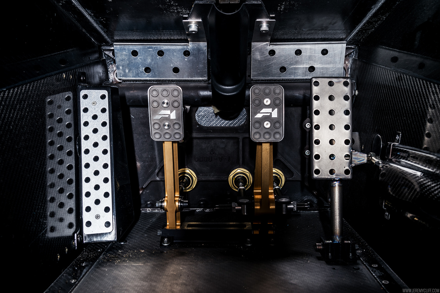 F1 LM，mclaren，P1 LM，Sports car，Automobile design，