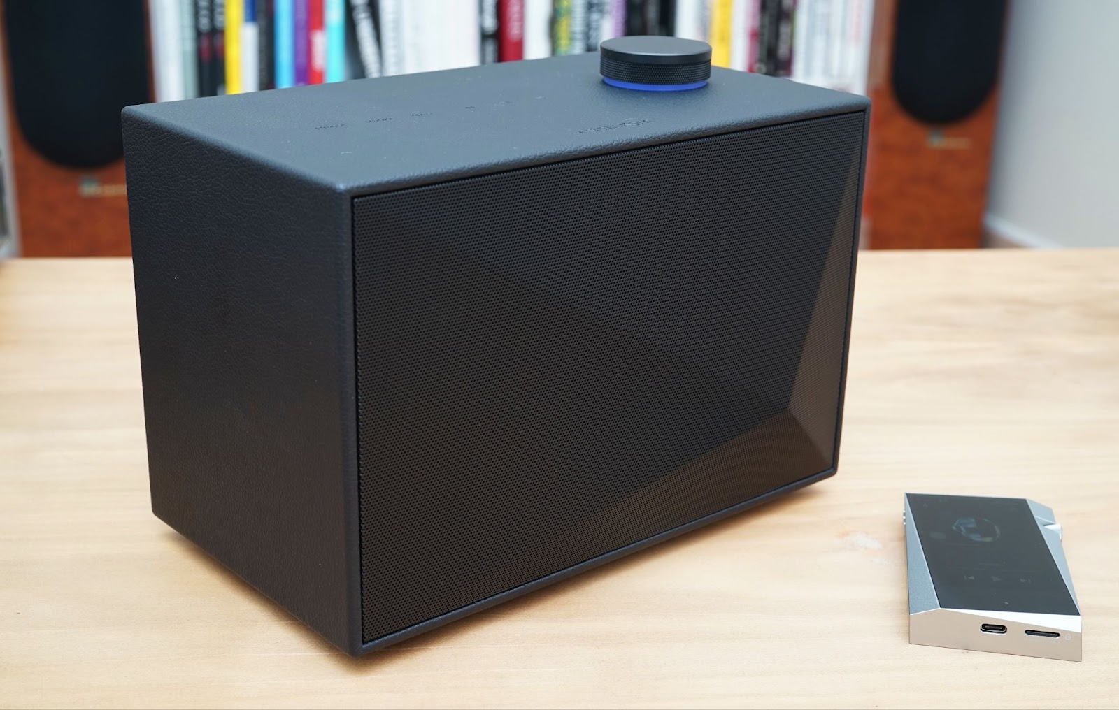 ACRO BE100，Bluetooth Speaker ，Digital，2022 Red Dot Product Design Award，