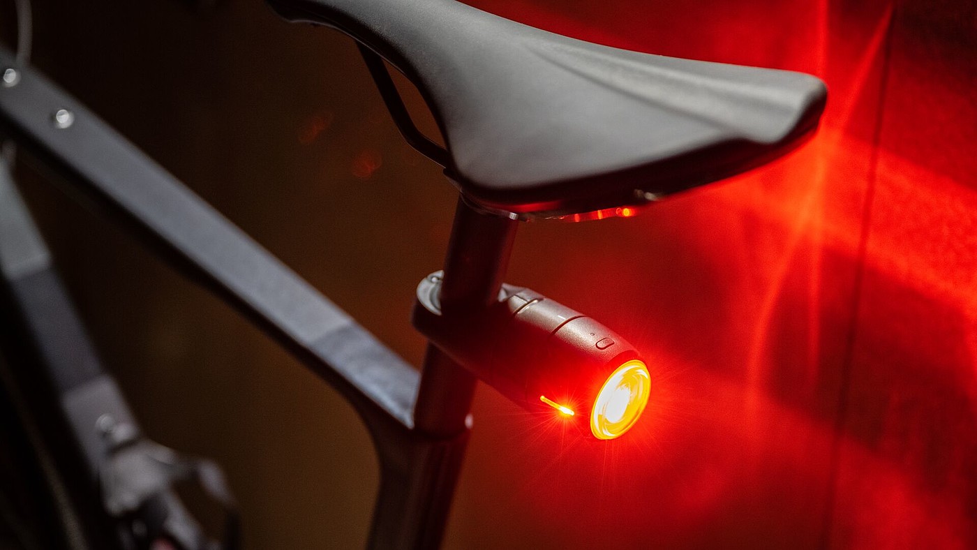 Vodafone Curve Bike，Bicycle lamp，GPS Tracker，2022 Red Dot Product Design Award，