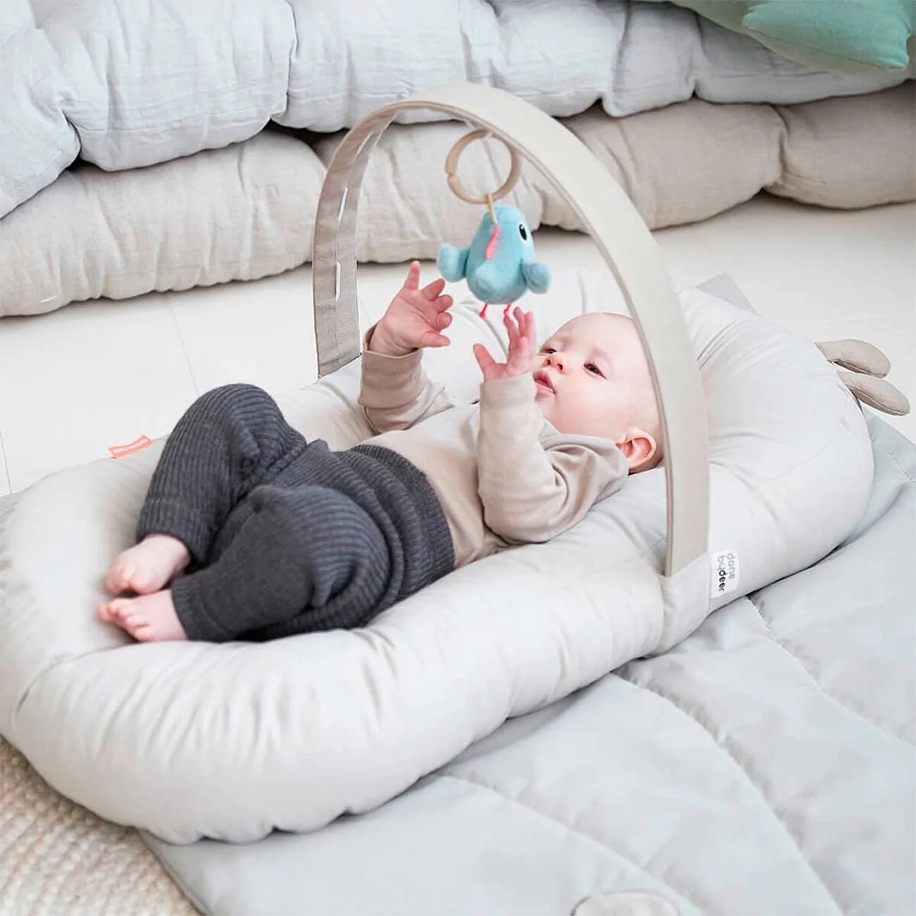 Baby Lounger，Baby lounge chair，Maternal and infant products，2022 Red Dot Product Design Award，