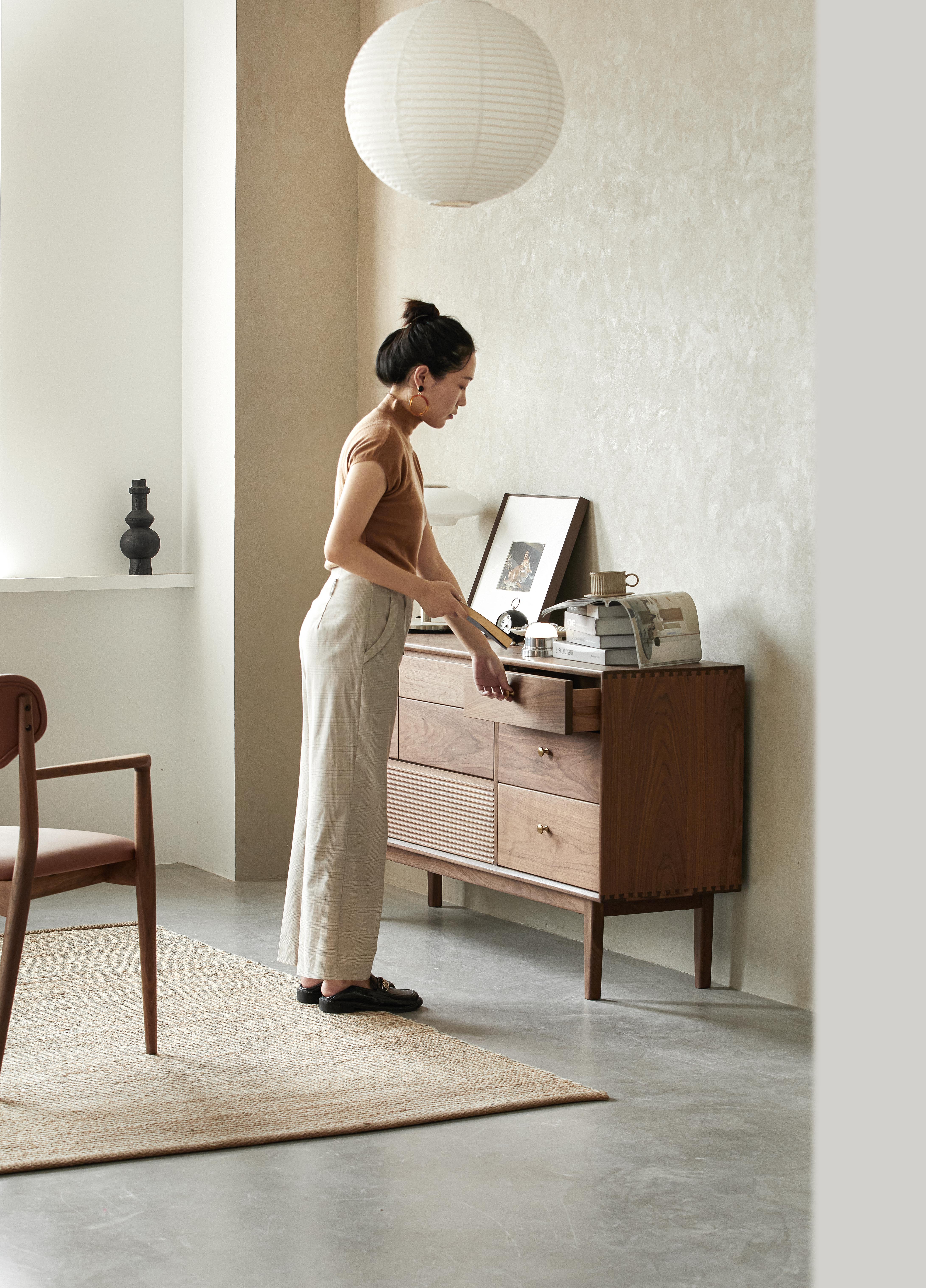 North American black walnut，Solid wood furniture，furniture design ，