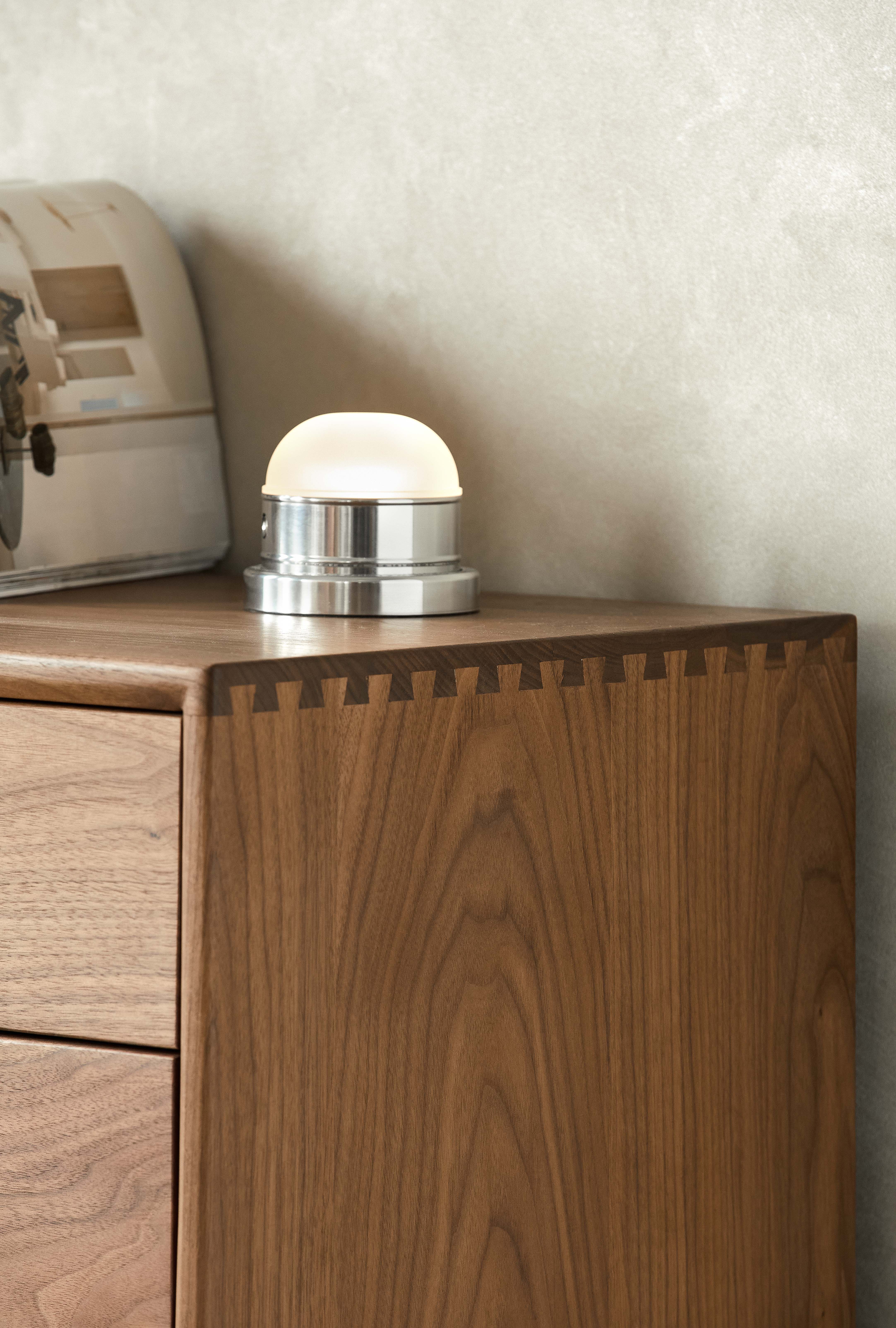 North American black walnut，Solid wood furniture，furniture design ，