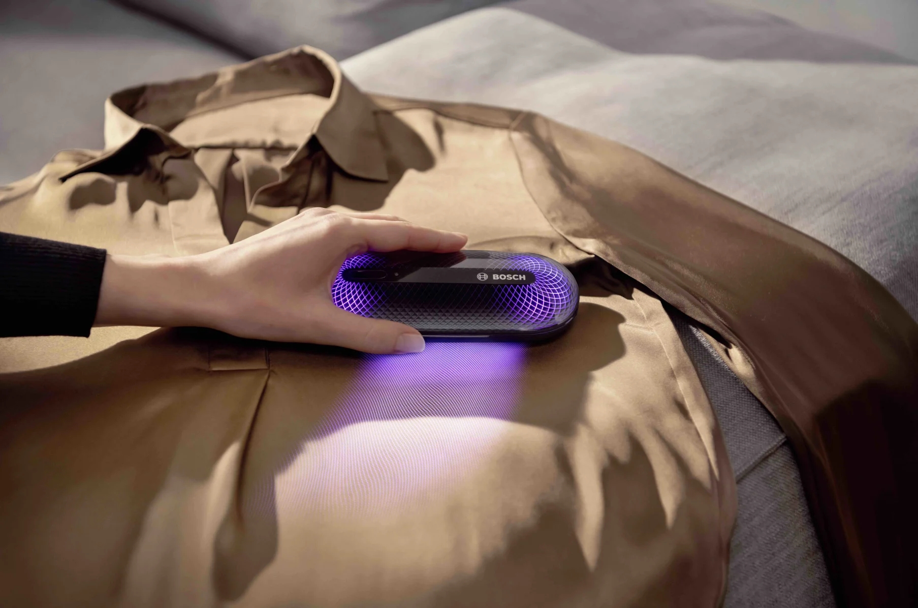 Bosch FreshUp，Intelligent clothes deodorizer，Plasma Refresher，