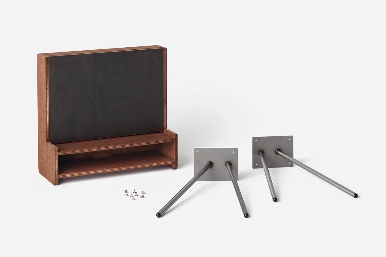 desk，product design，office，woodiness，