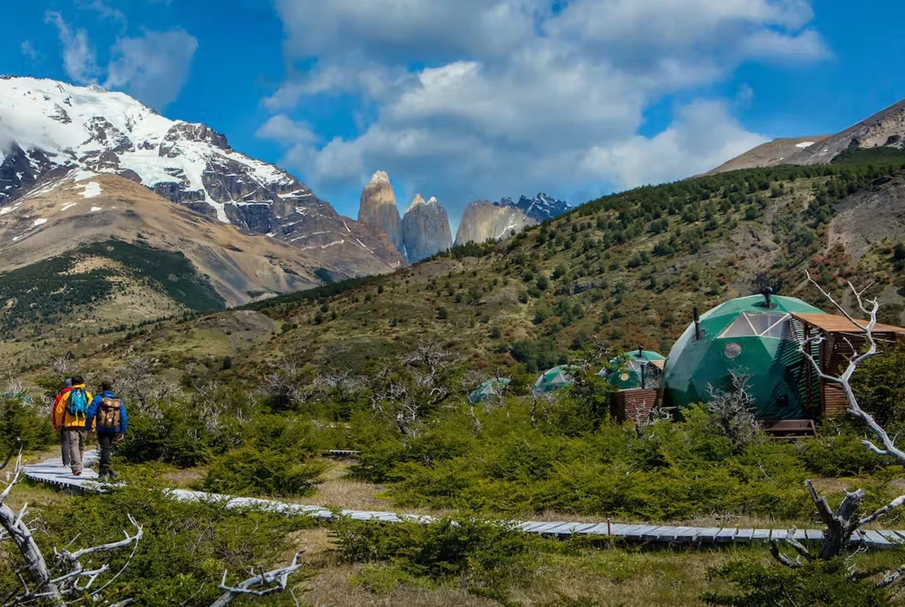 camping，Luxury camping，dome，on vacation，ecology，