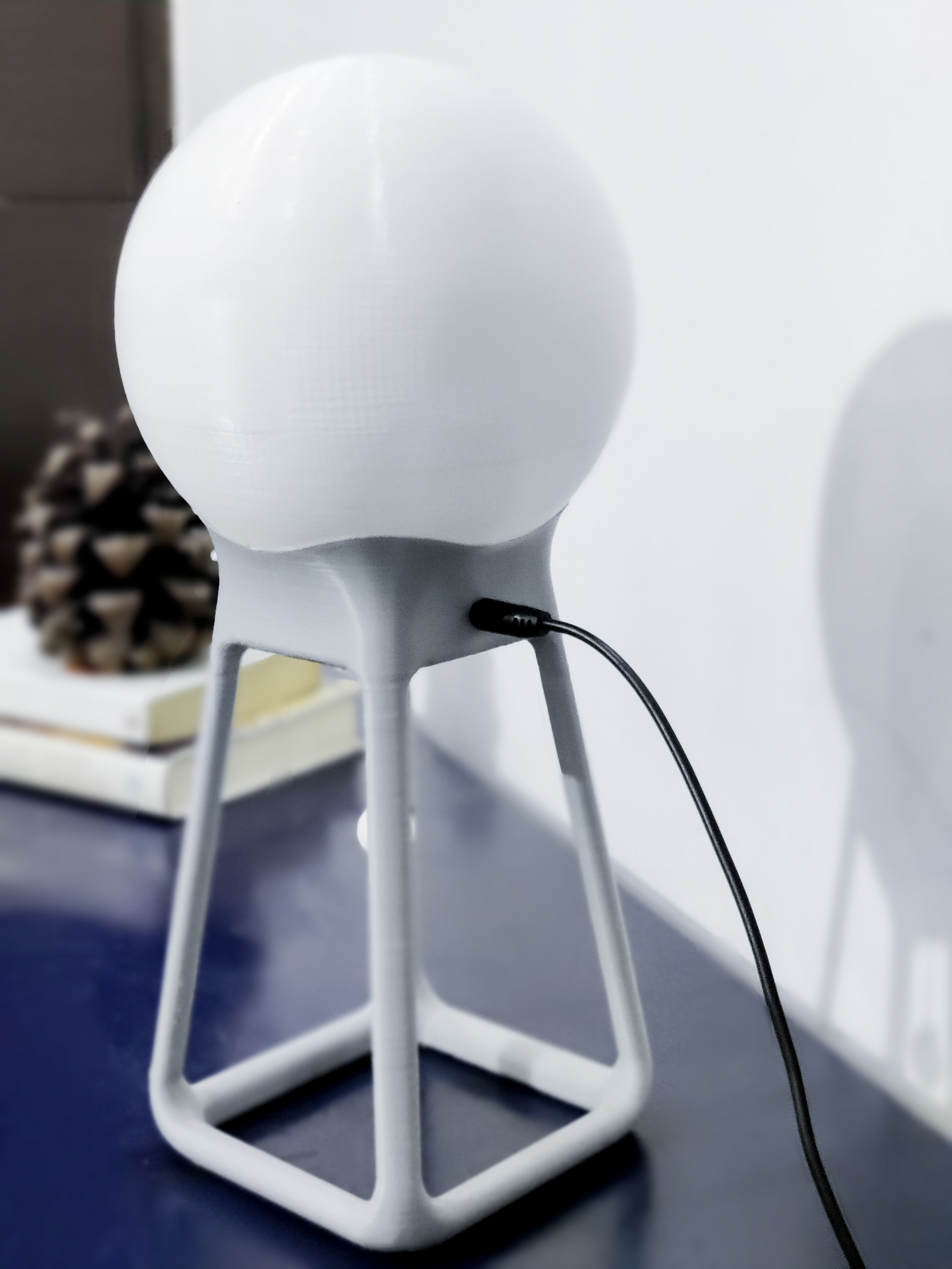 Desk lamp，ornament，spherical，Moon，
