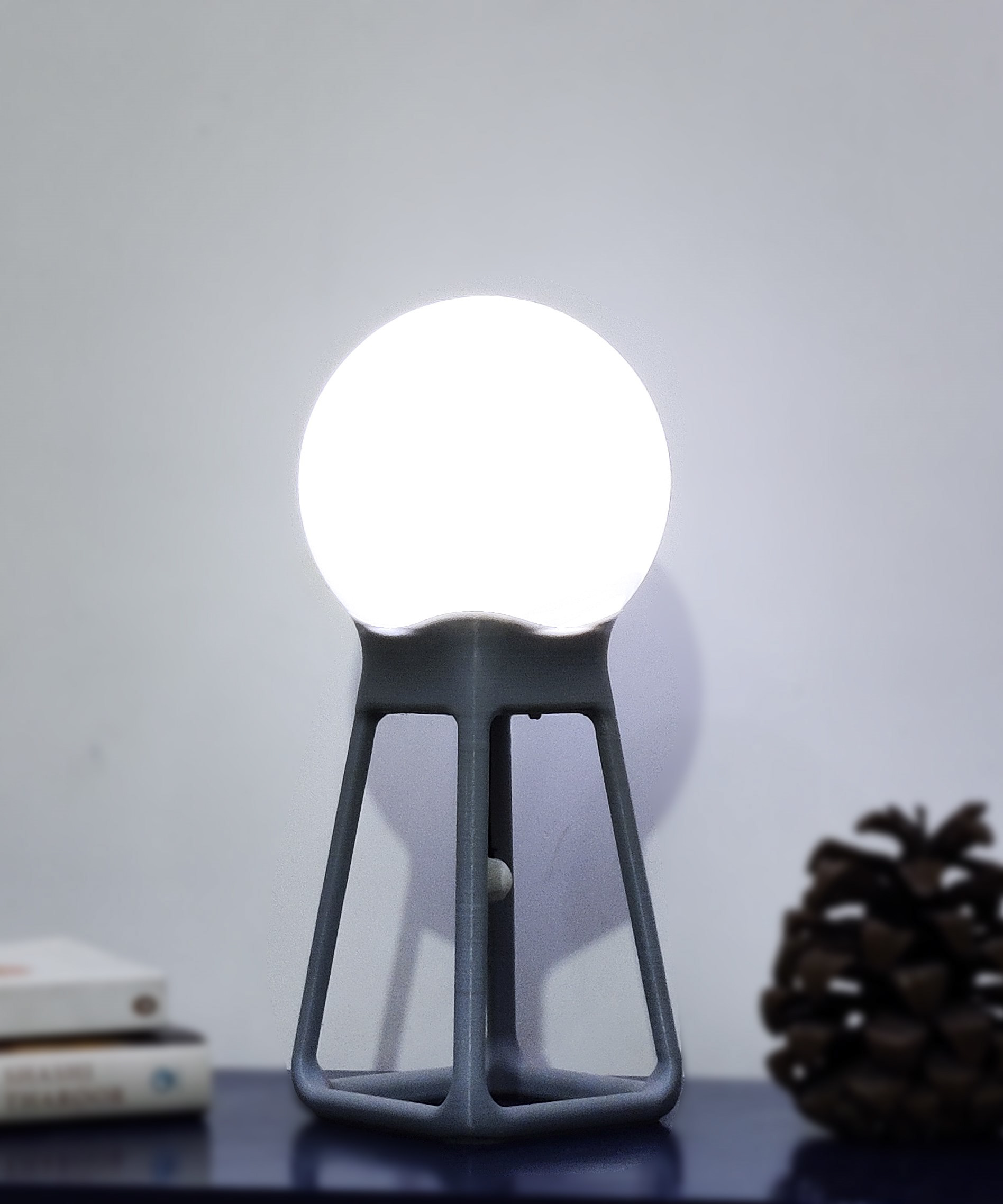 Desk lamp，ornament，spherical，Moon，