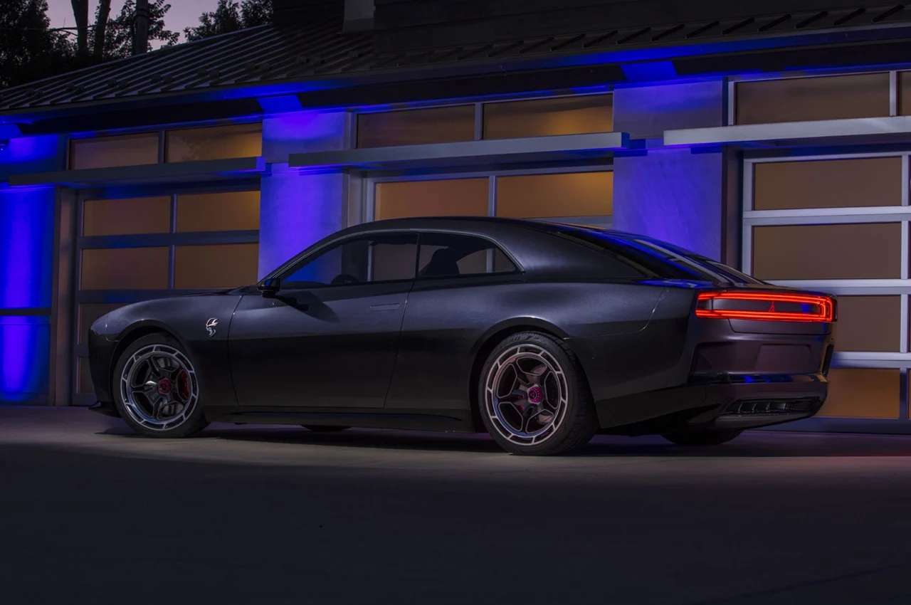 automobile，Sports car，vehicle，dodge，industrial design，