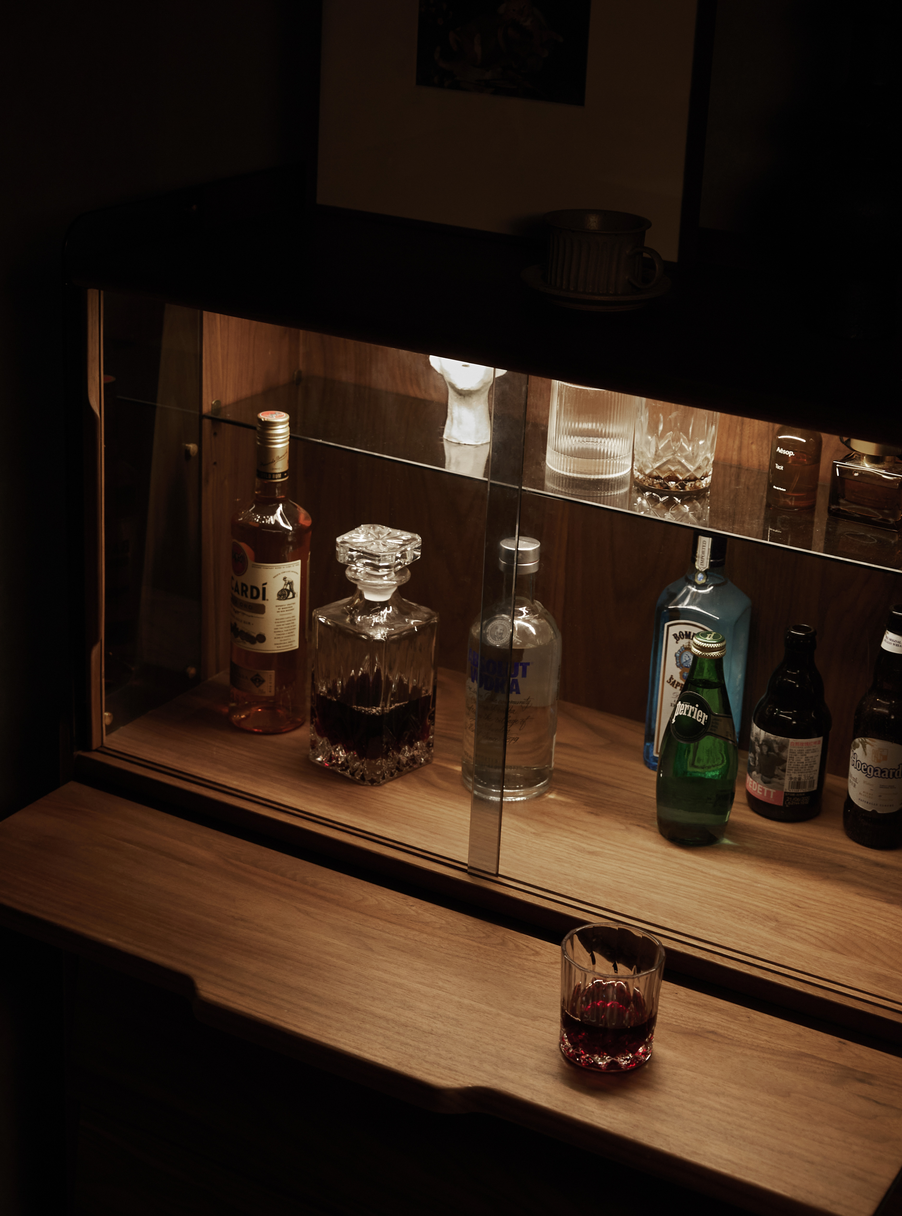 North American black walnut，Solid wood furniture，Display cabinet，