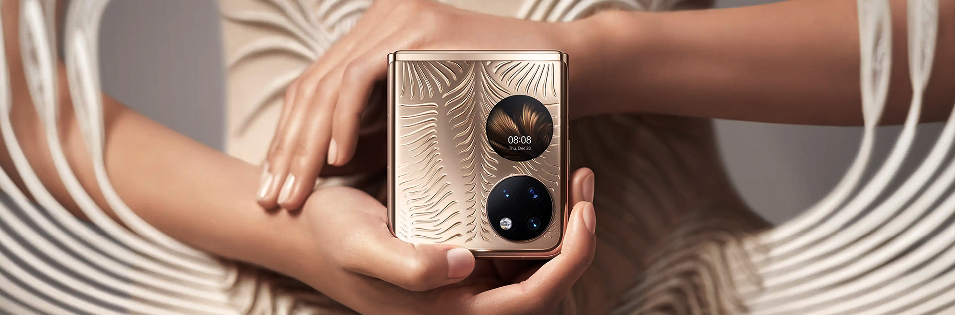 Huawei，Folding mobile phone，Champagne，