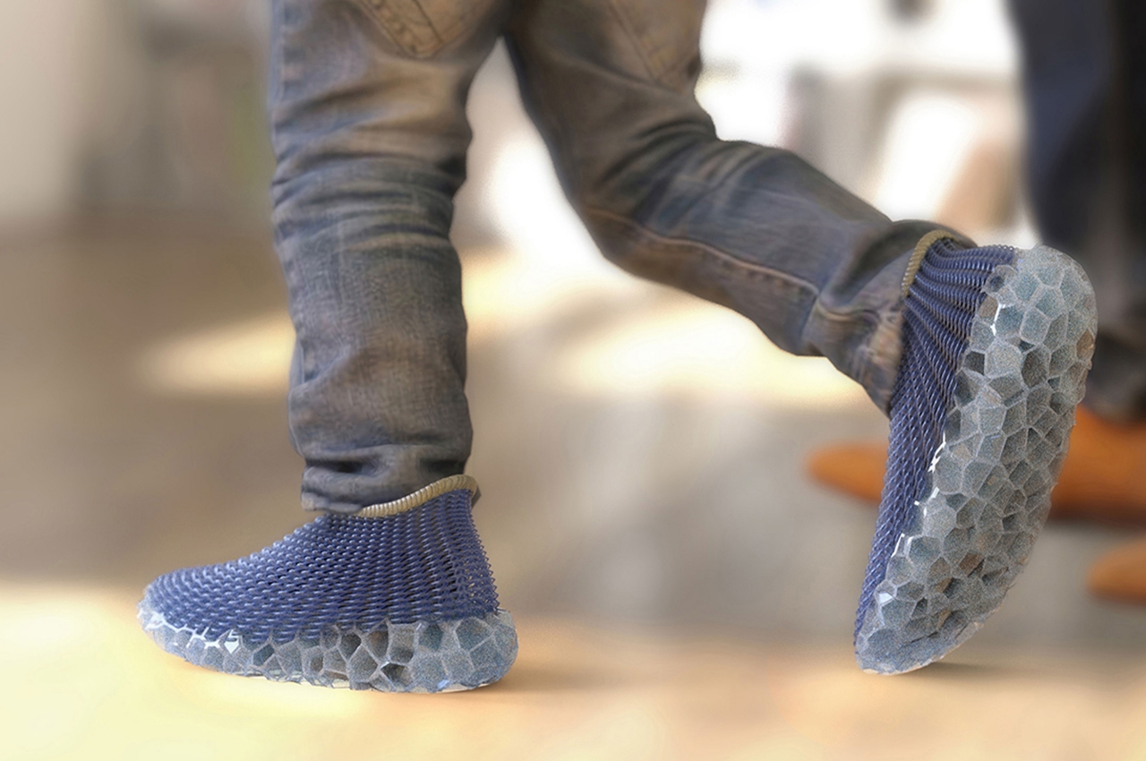 We|aver，3D printing，Elastic TPU，Hollow Knitted Structure，Treatment shoes，Ergonomic design，