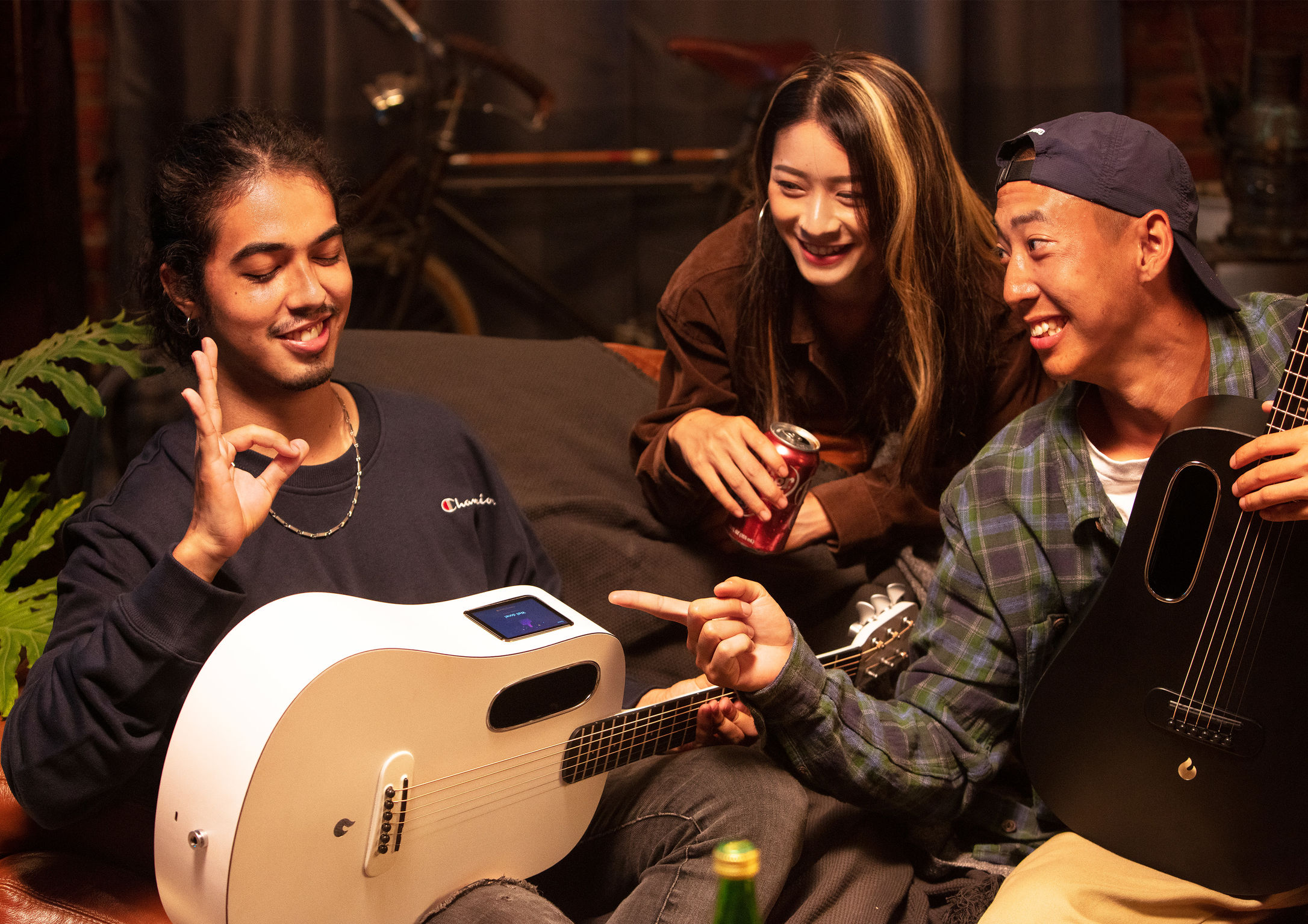 2022 Red Dot Product Design Award，BLUE LAVA TOUCH，guitar，intelligence，