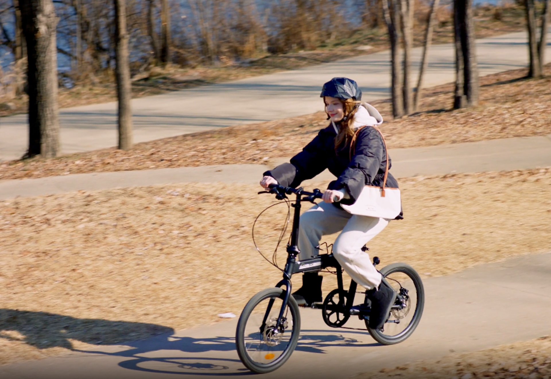 2022 Red Dot Product Design Award，RABA，safety hat，fold，