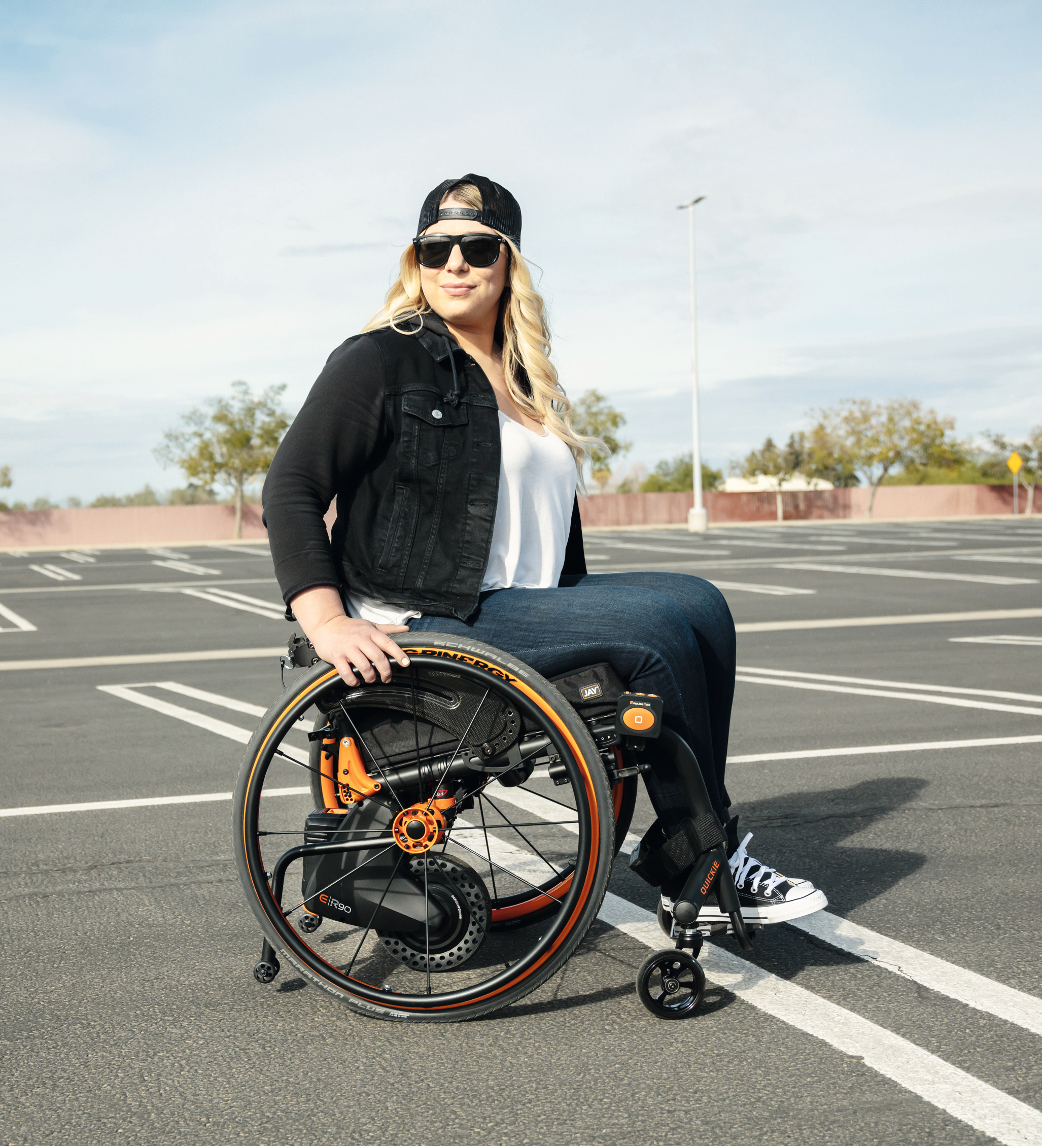 Wheelchair equipment，Power Assist，Electronic driver，2022 Red Dot Product Design Award，