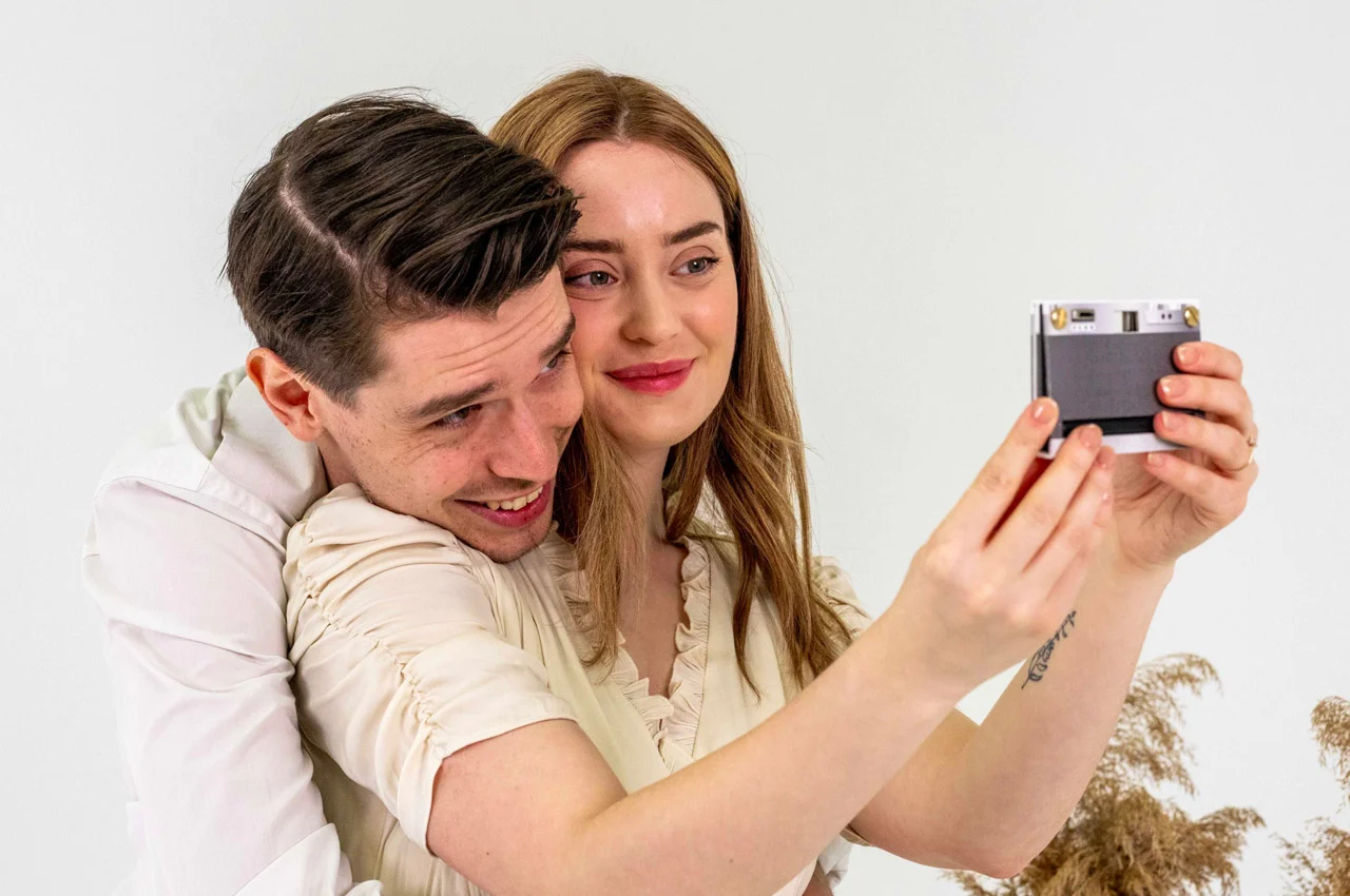 camera，SLR，Digital SLR，equipment，product design，Design，