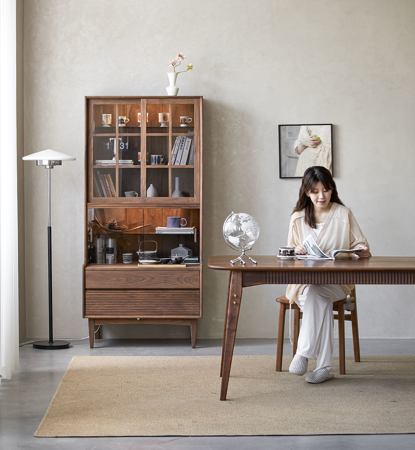 North American black walnut，Bookcase，furniture design ，