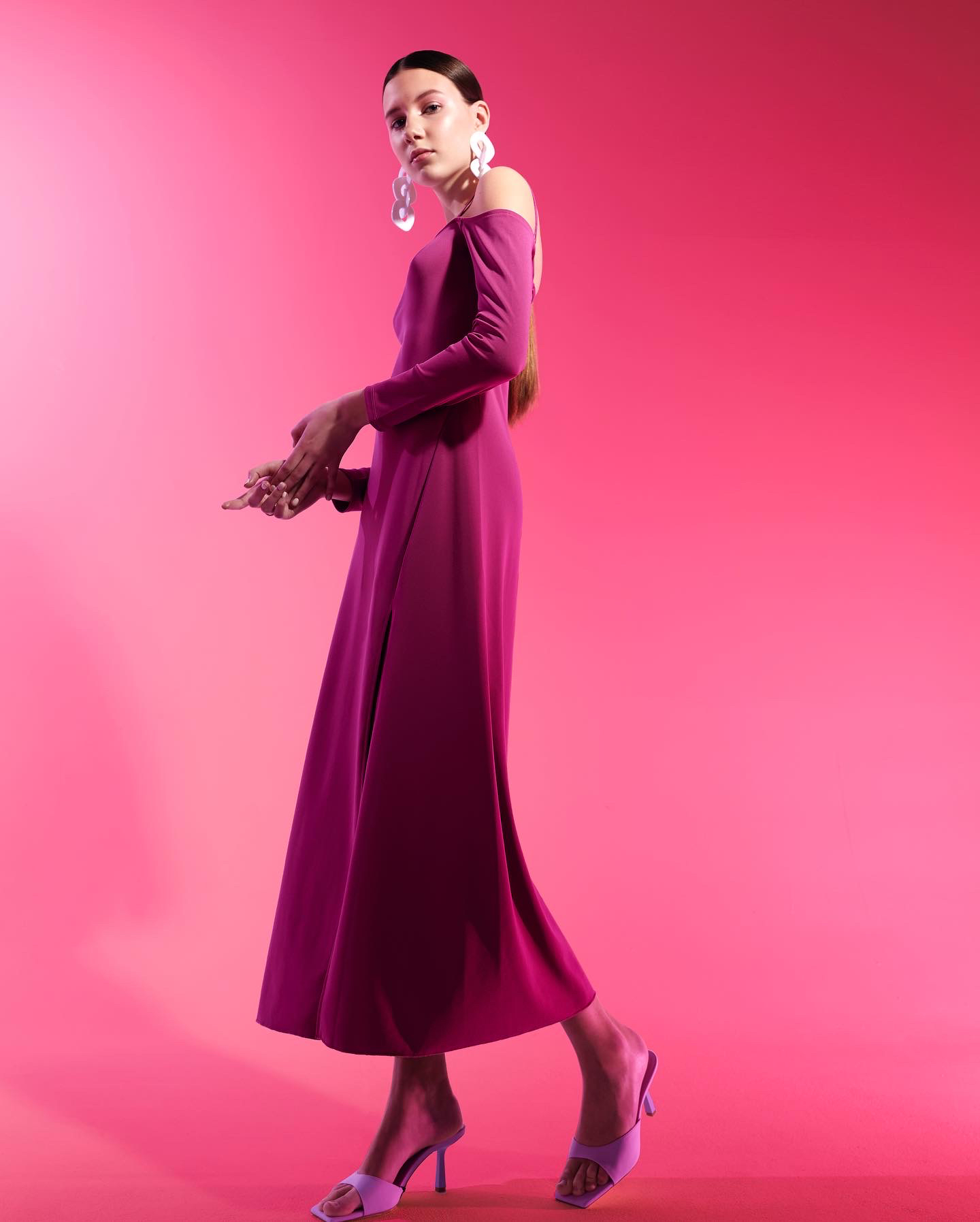 Pick up all kinds of portrait pictures and fix them.，