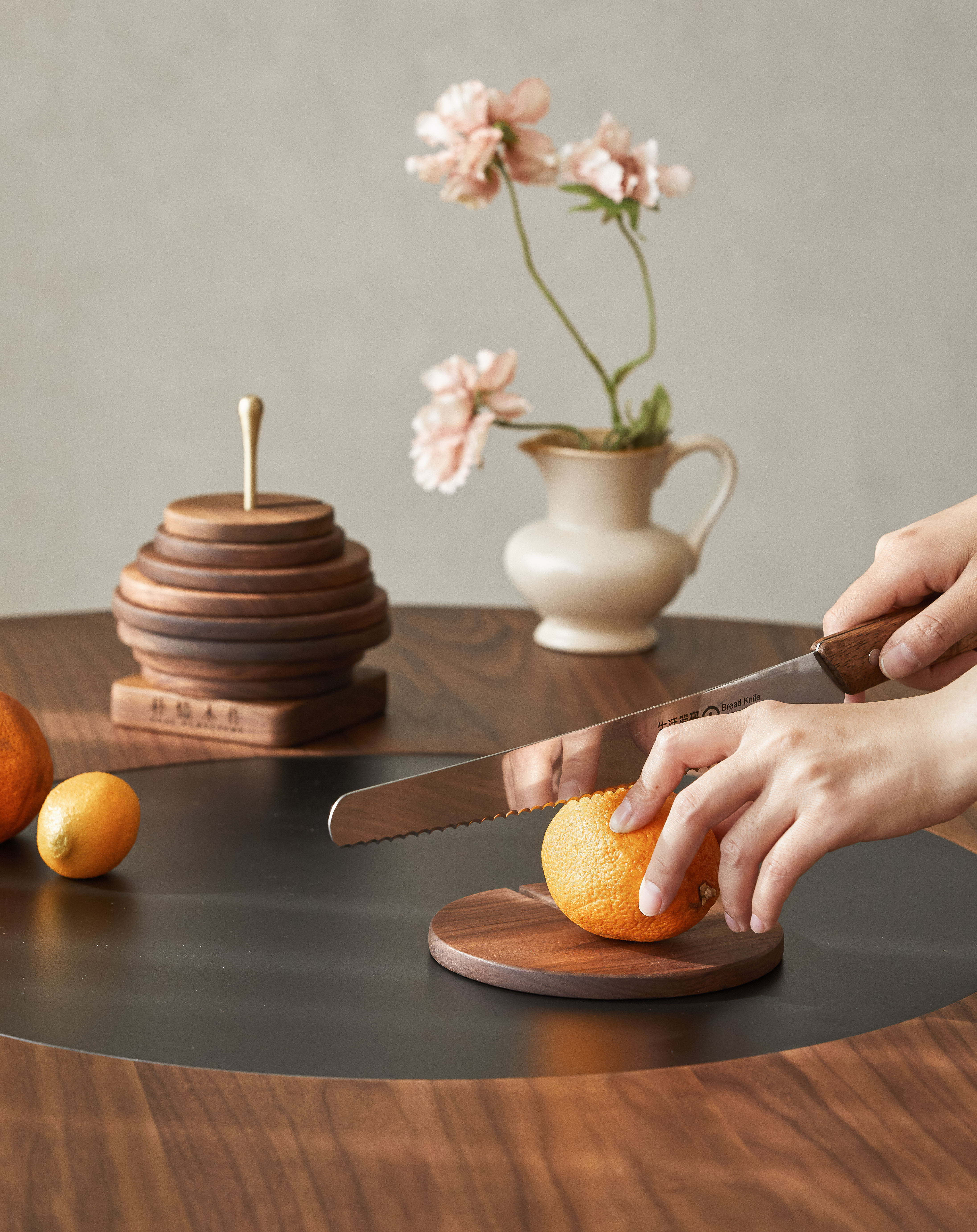 Furniture designer Ren Mengying，