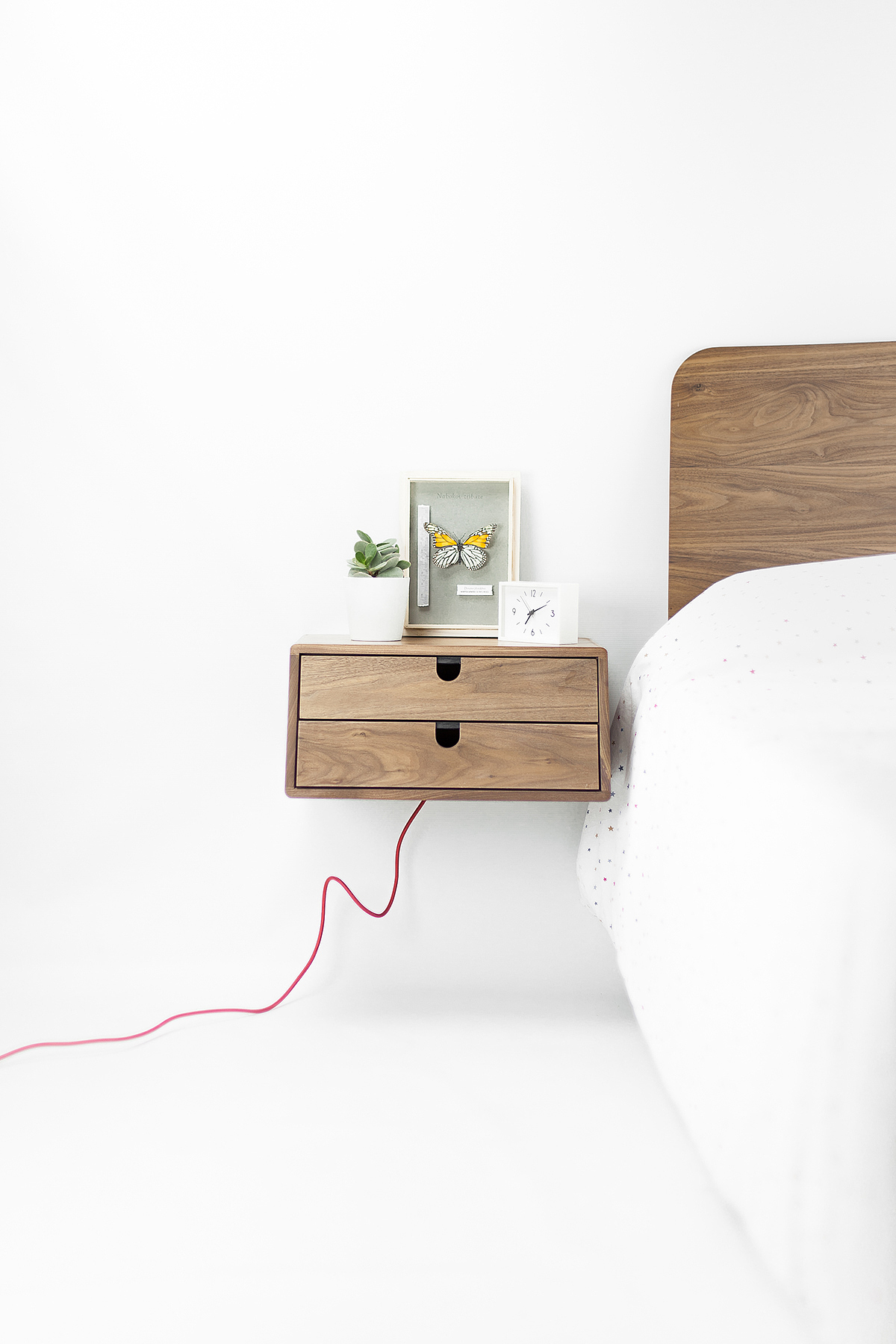 bedside cupboard，Walnut，