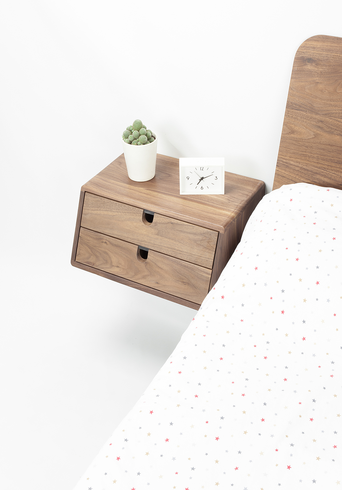 bedside cupboard，Walnut，