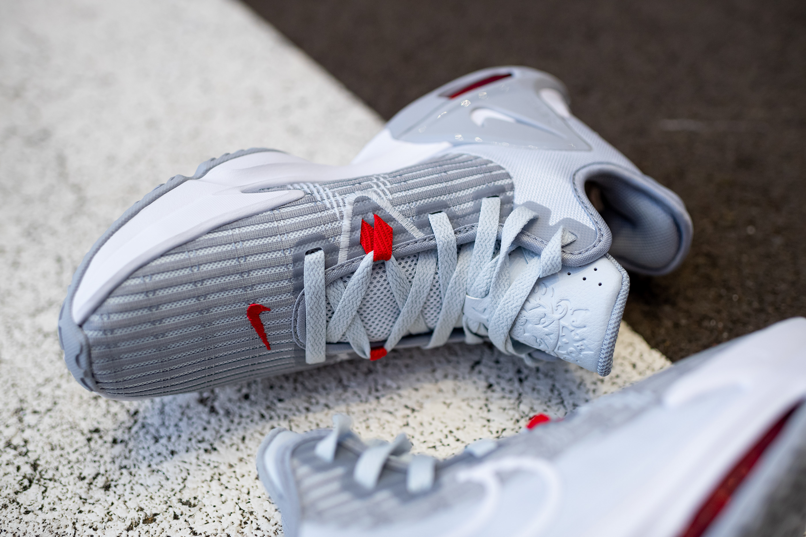 sneakers，Basketball shoes，LeBron，product design，Nike，