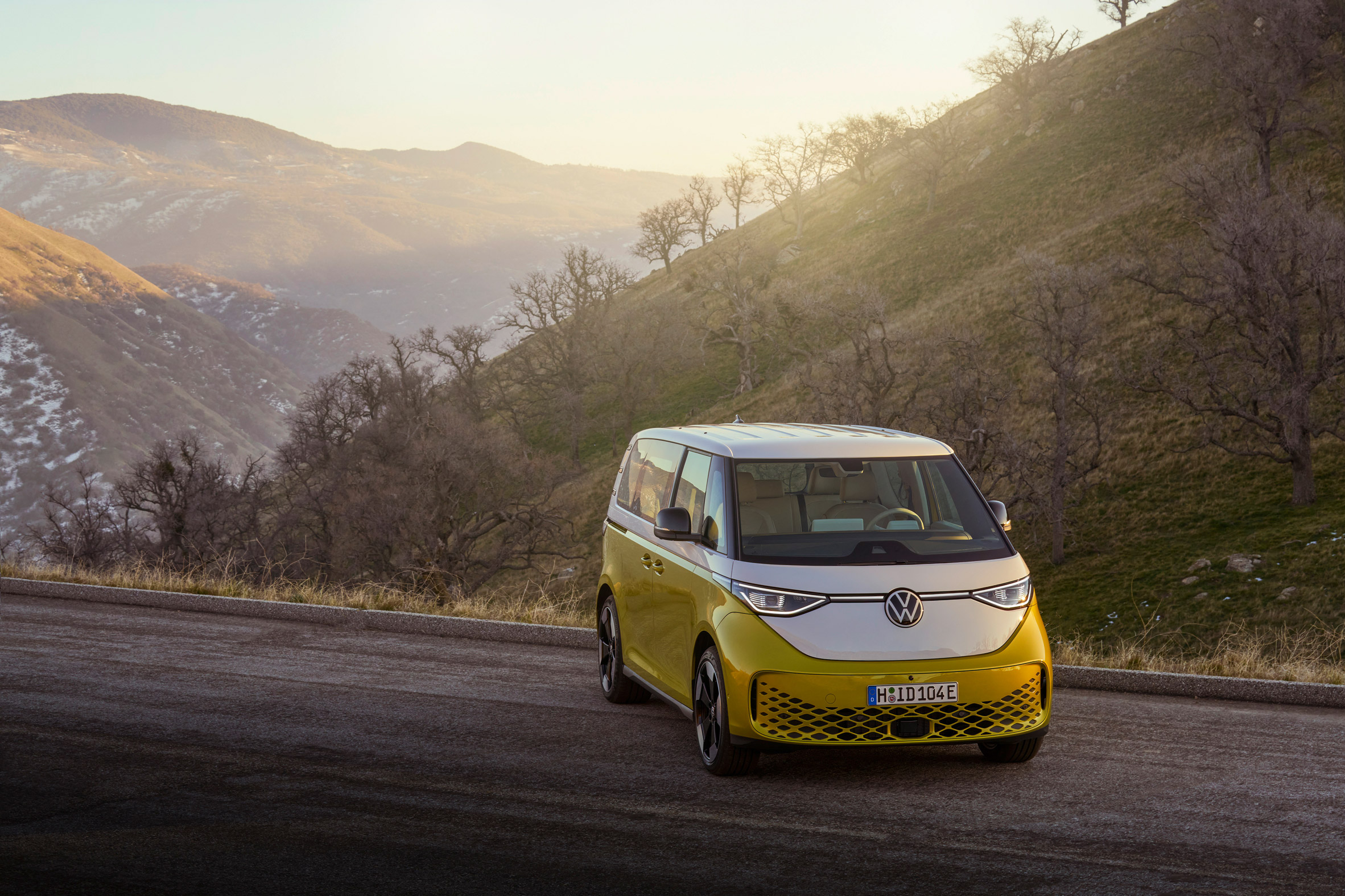 Volkswagen，ID Buzz van，electric vehicle，T1 Transporter，Recycled materials，Variable space，