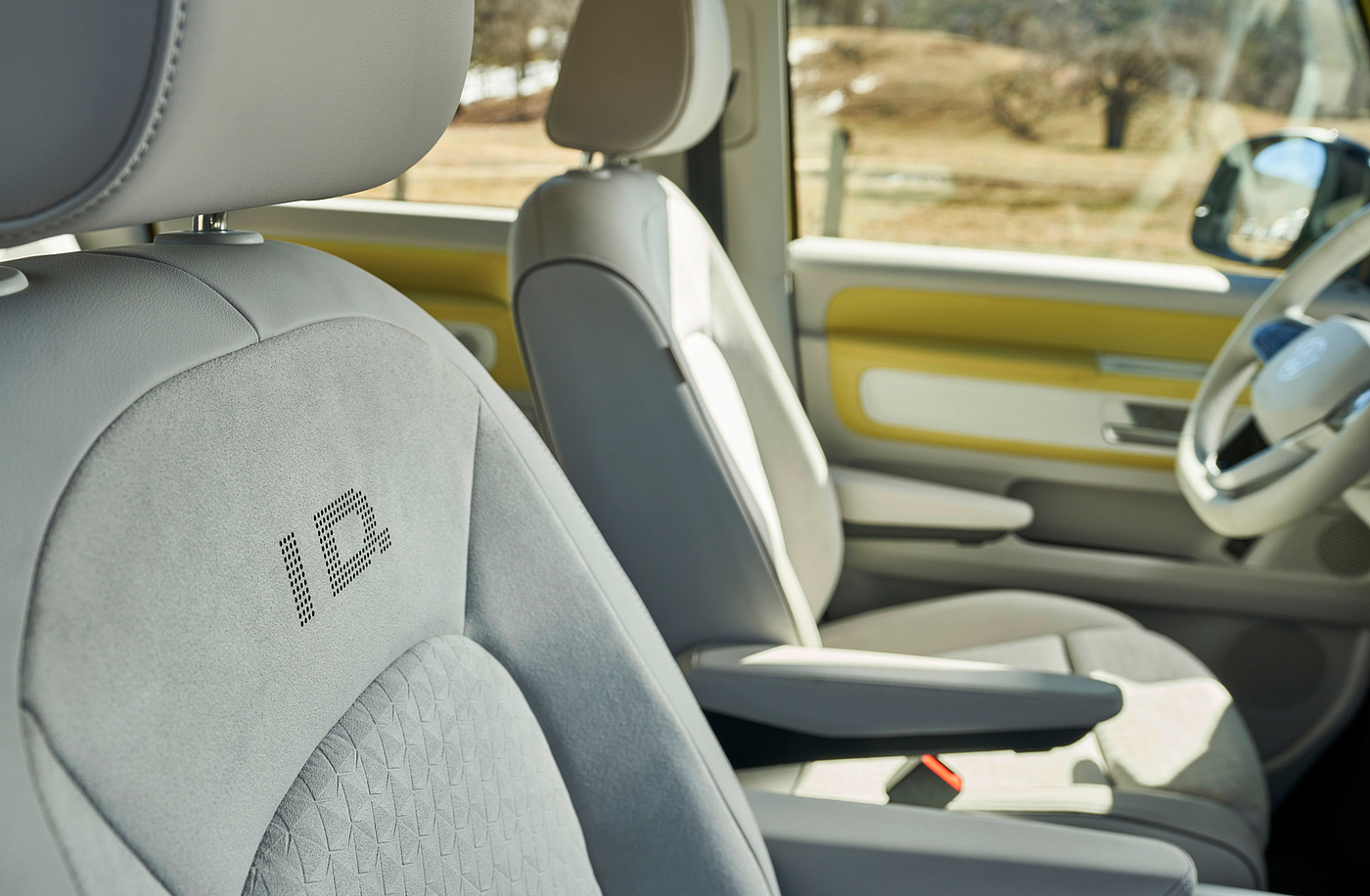 Volkswagen，ID Buzz van，electric vehicle，T1 Transporter，Recycled materials，Variable space，