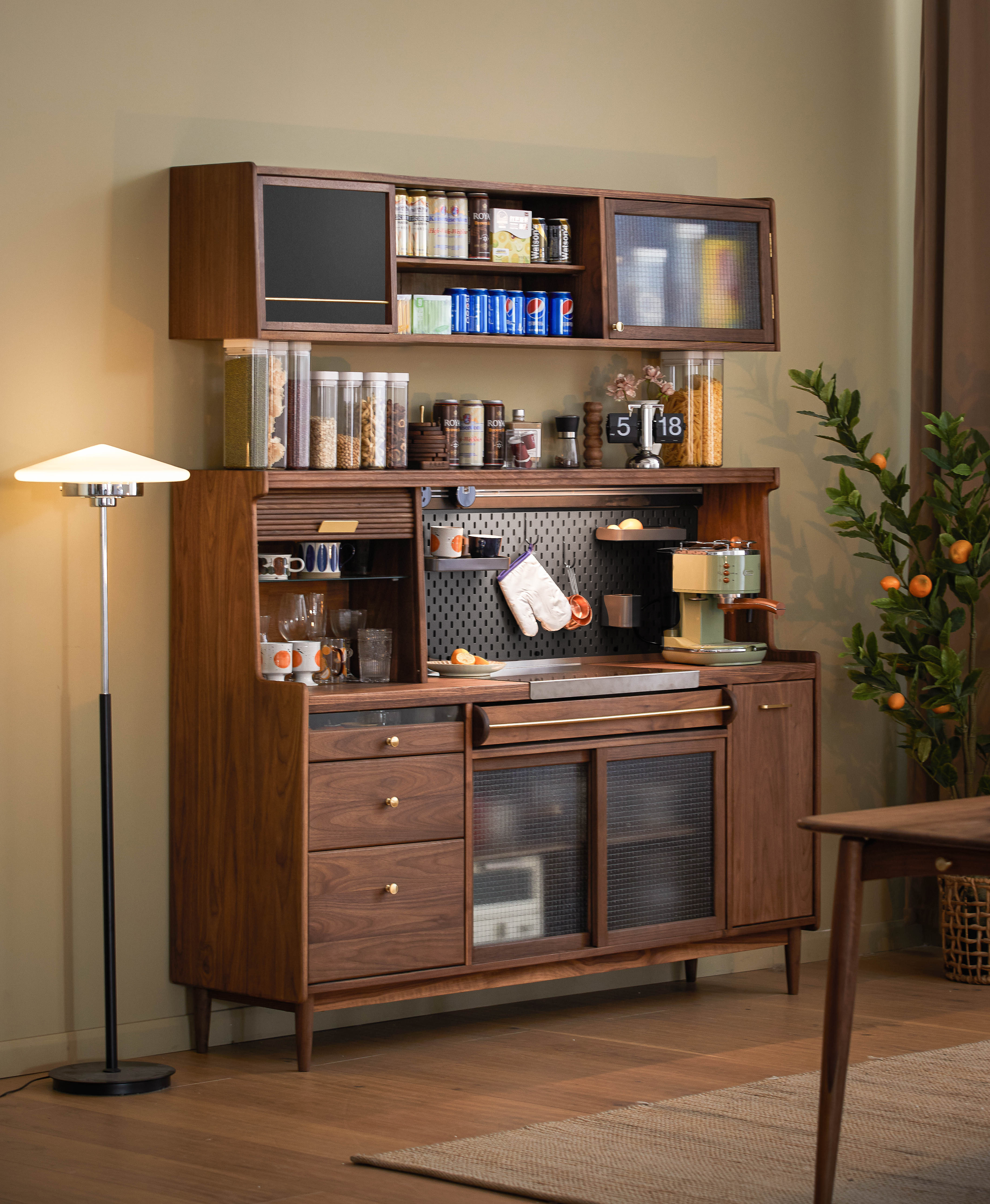 furniture design ，Solid wood furniture，restaurant，Sideboard，North American black walnut，