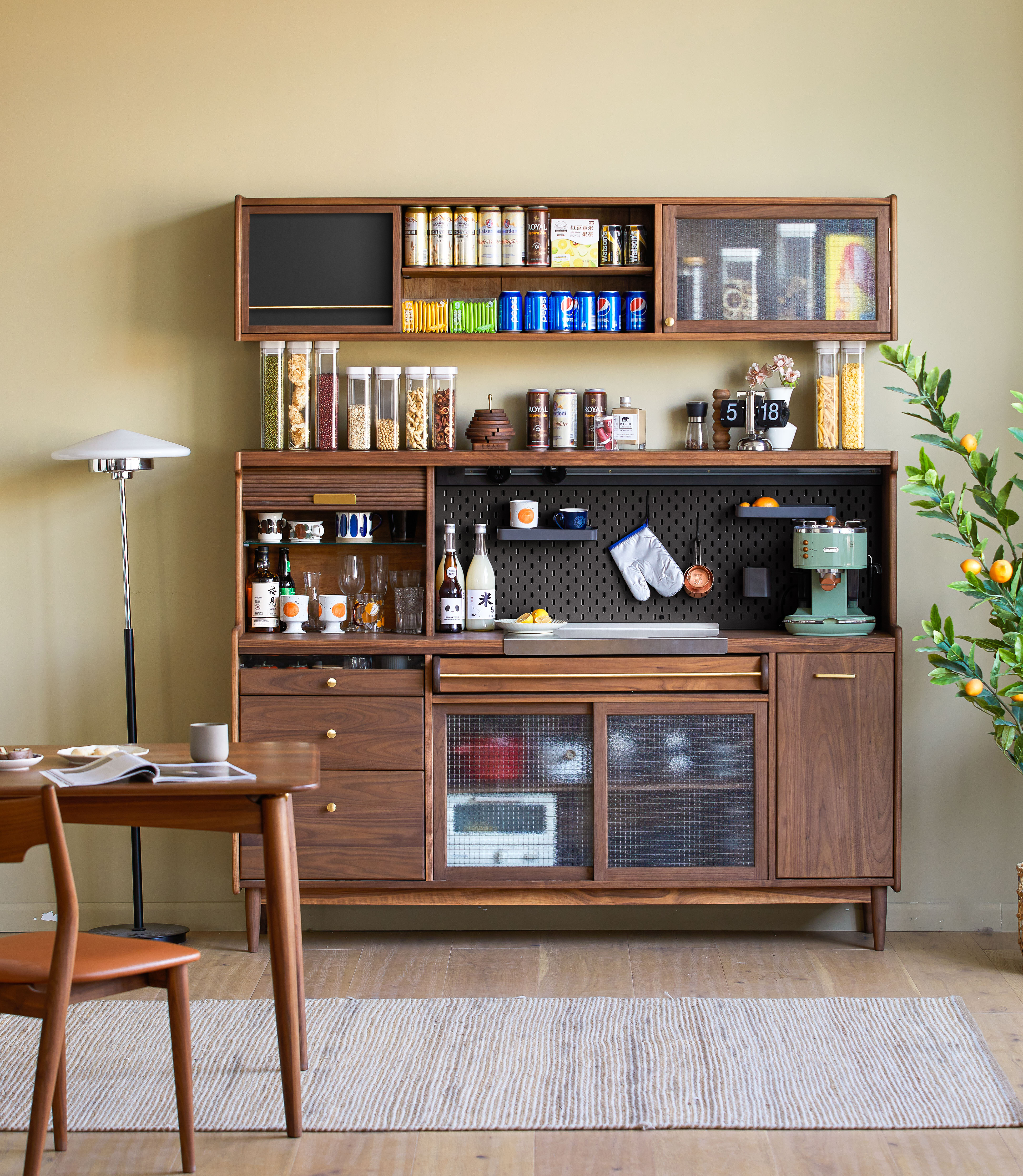 furniture design ，Solid wood furniture，restaurant，Sideboard，North American black walnut，