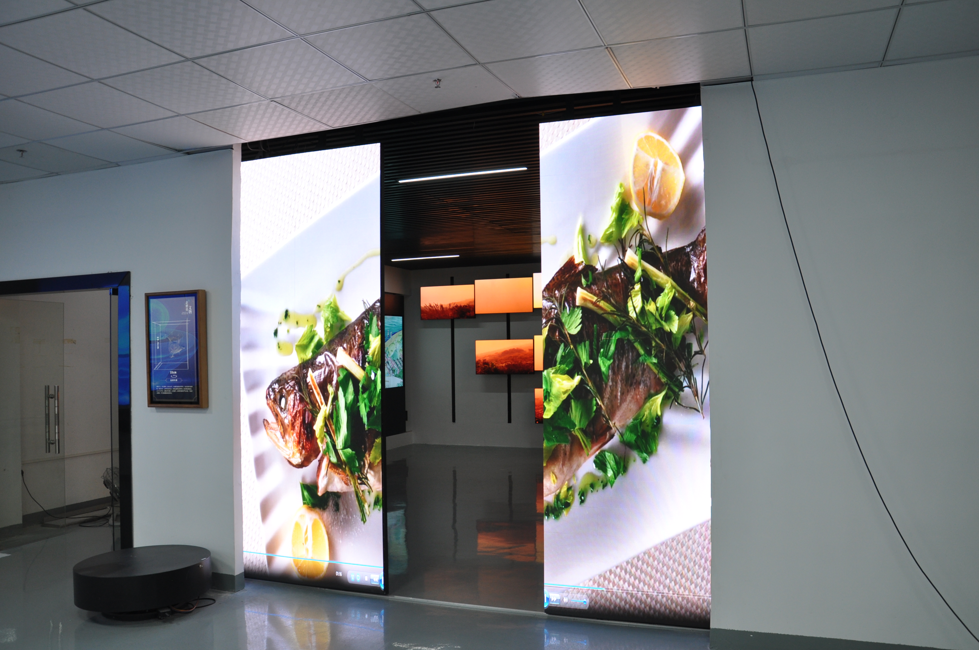 Opening and closing screen，Slide rail screen，Opening and closing slide rail screen，LED opening and closing screen，