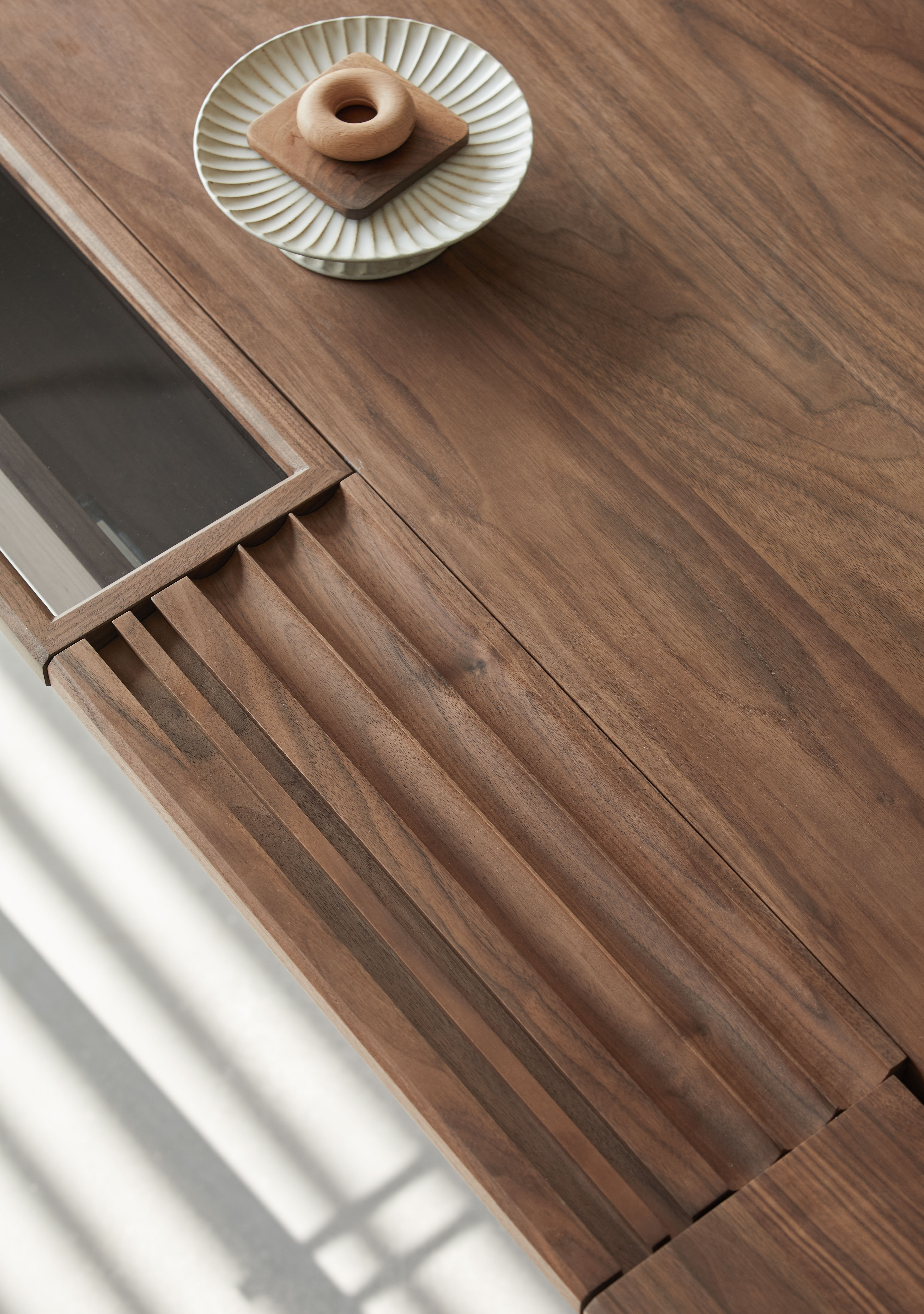 desk，Black walnut，Study decoration，