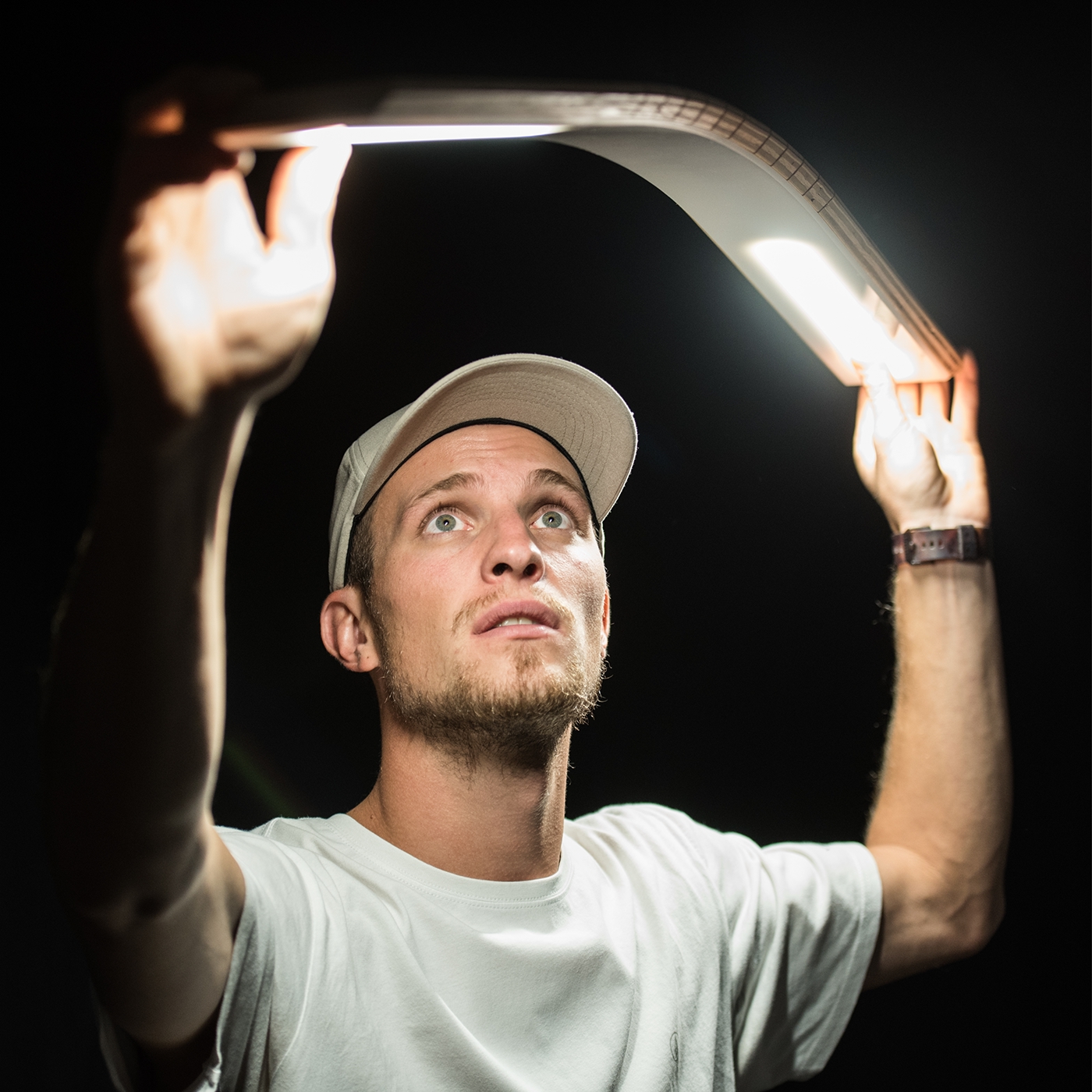 Reprint，furniture，a chandelier，indoor，