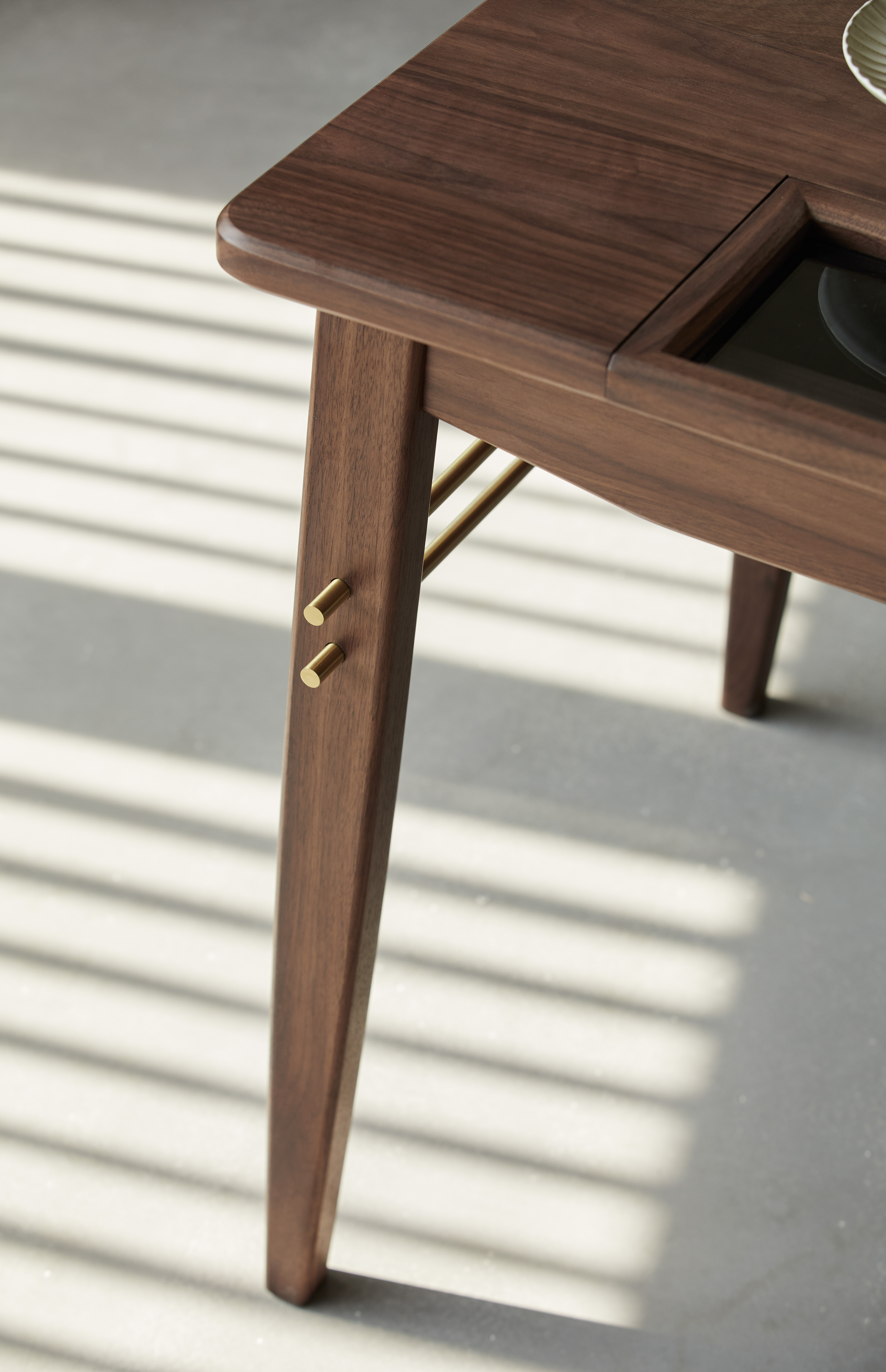 desk，Black walnut，Study decoration，