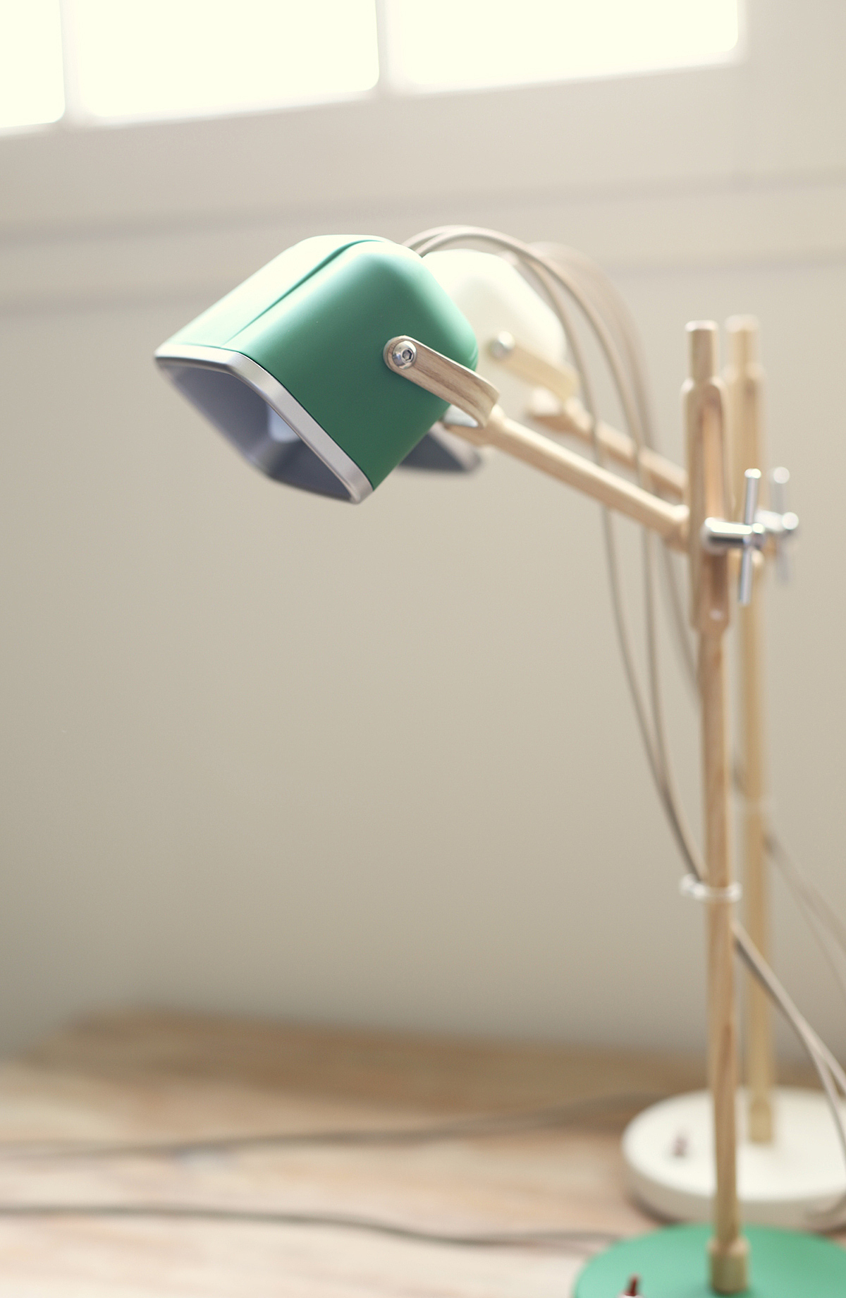 MOB WOOD，Desk lamp，product design，industrial design，