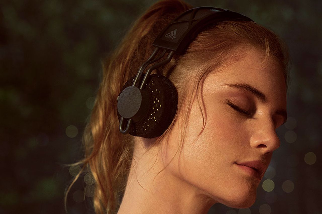 adidas，Adidas，Solar Wireless Headset，product design，sustainable，Urbanista Los Angele，Self-charging wireless headset，
