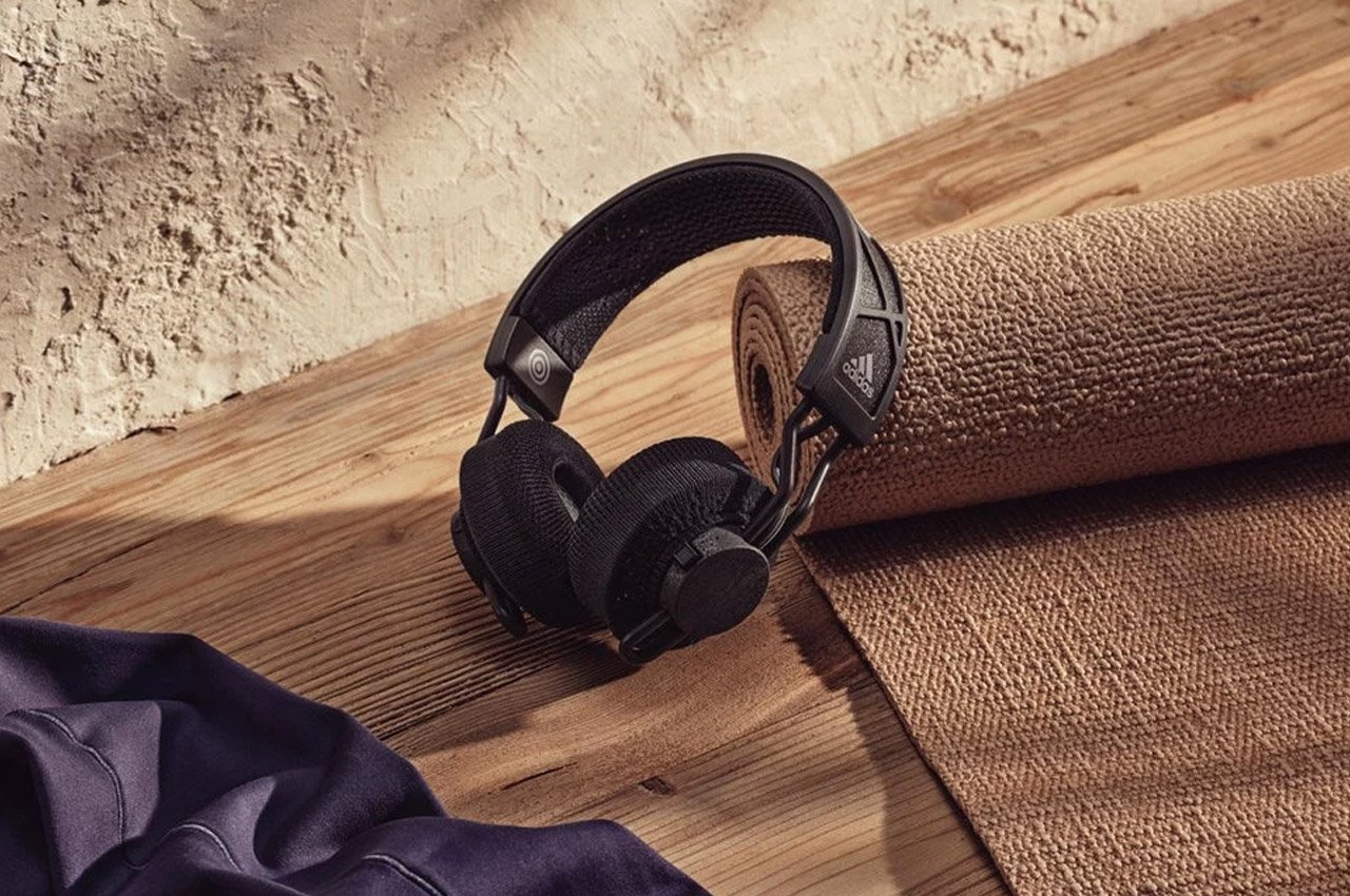 adidas，Adidas，Solar Wireless Headset，product design，sustainable，Urbanista Los Angele，Self-charging wireless headset，